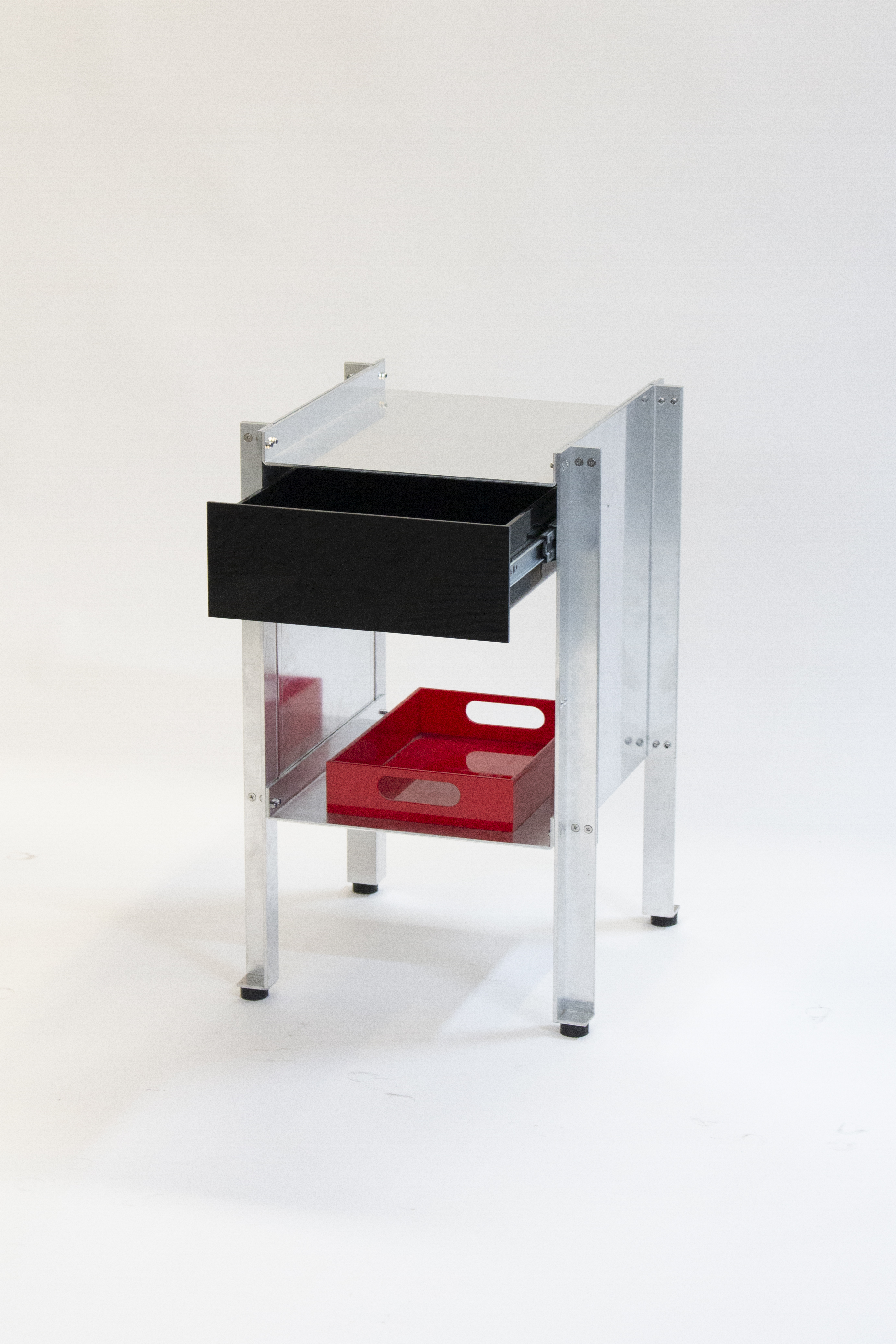 Gaveteiro CANTO, 2020.  CLUBE (designer: Luiz Solano)