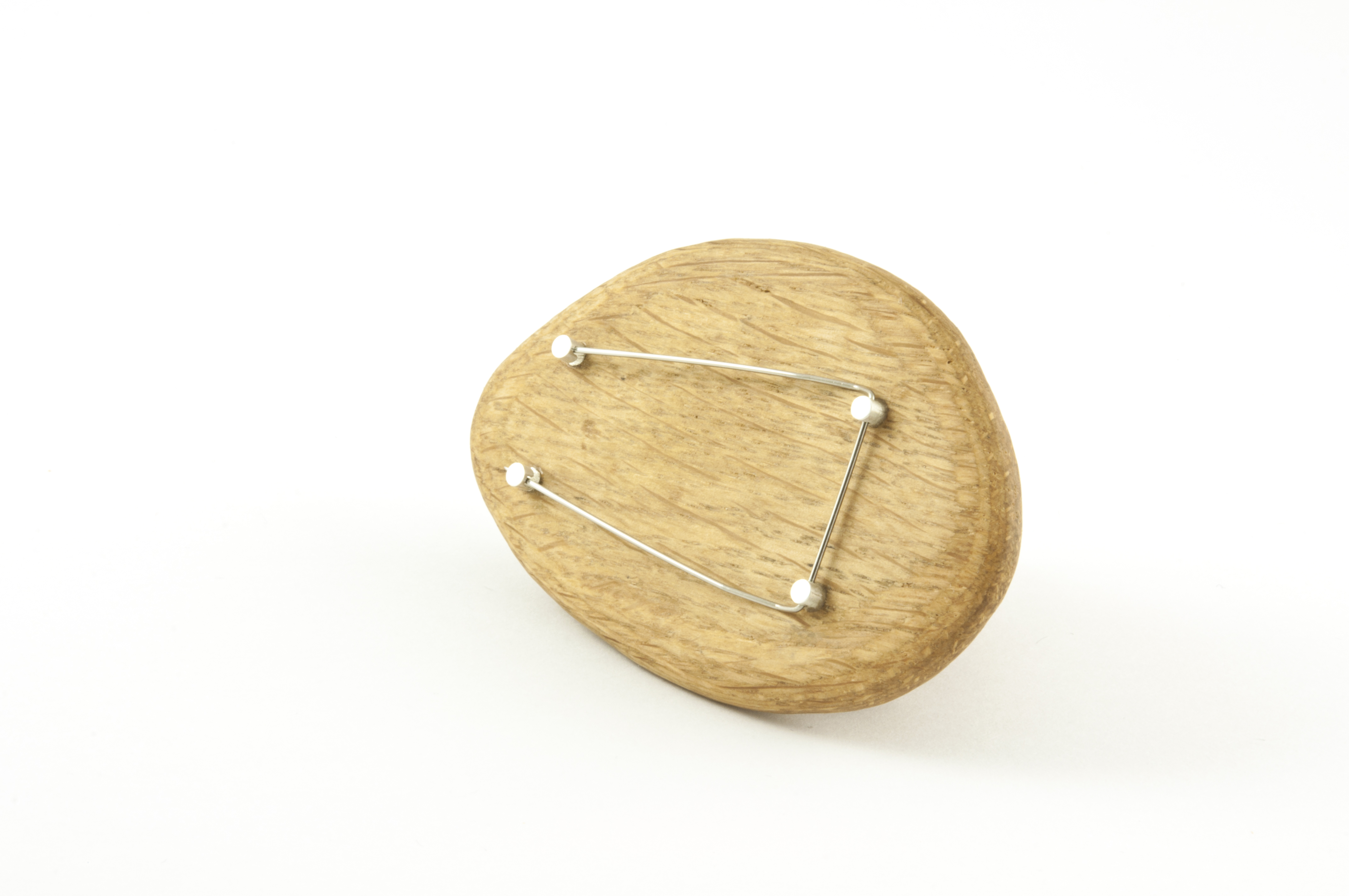 Stoamandl | 2019 | brooch | oak wood, silver, steel