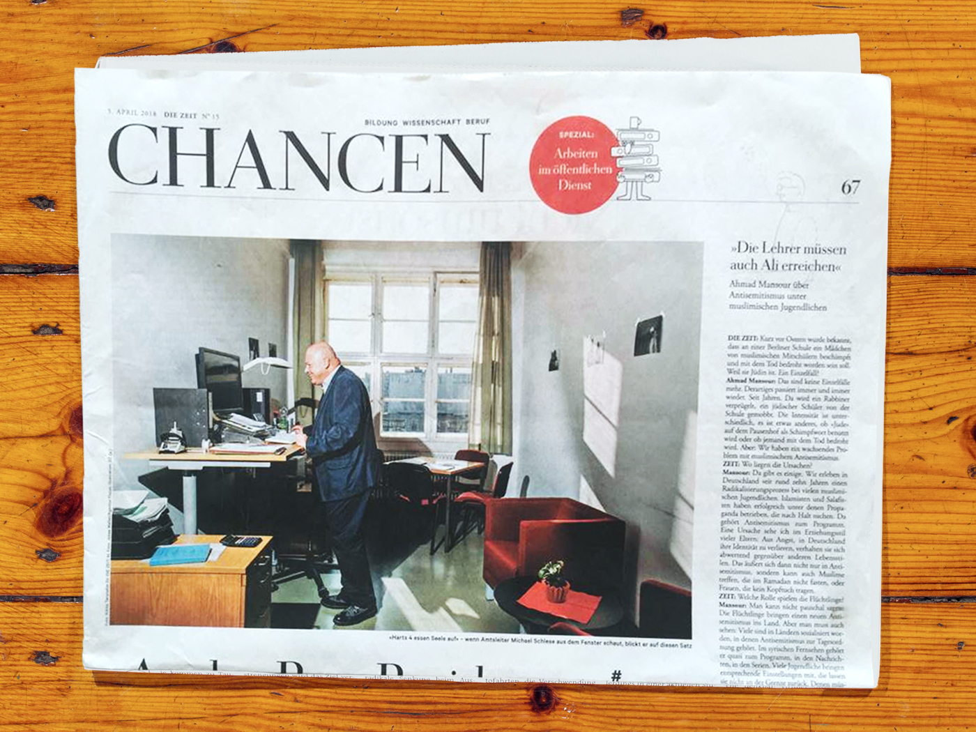 Die Zeit / Protrait des Chefs vom gr&ouml;&szlig;ten Sozialamt Deutschlands Herrn Dr. Schlese, Berlin Wedding / April 2018