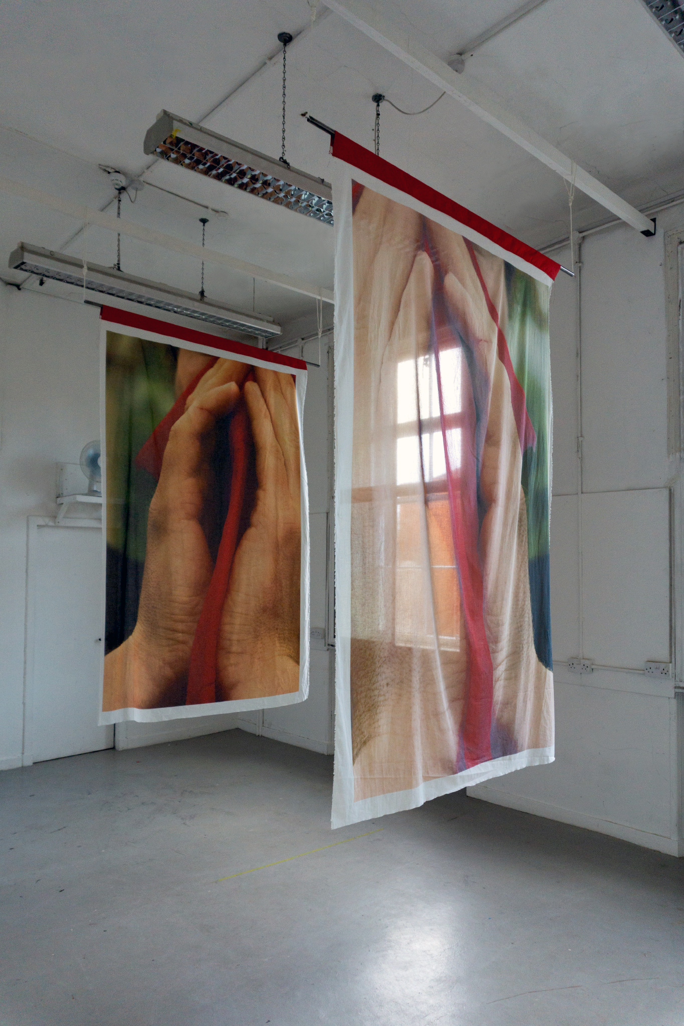 Does an image breathe, even if no-one is there to feel it?