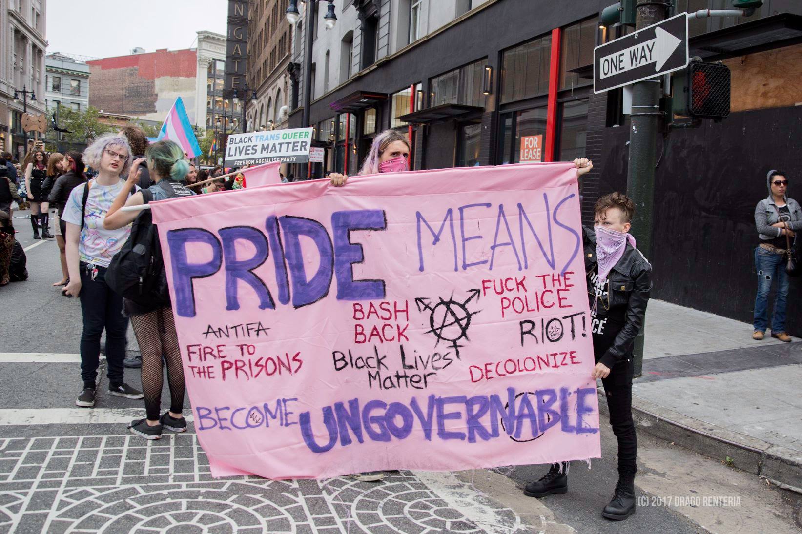 Photo by Drago of the 2017 SF Trans March.