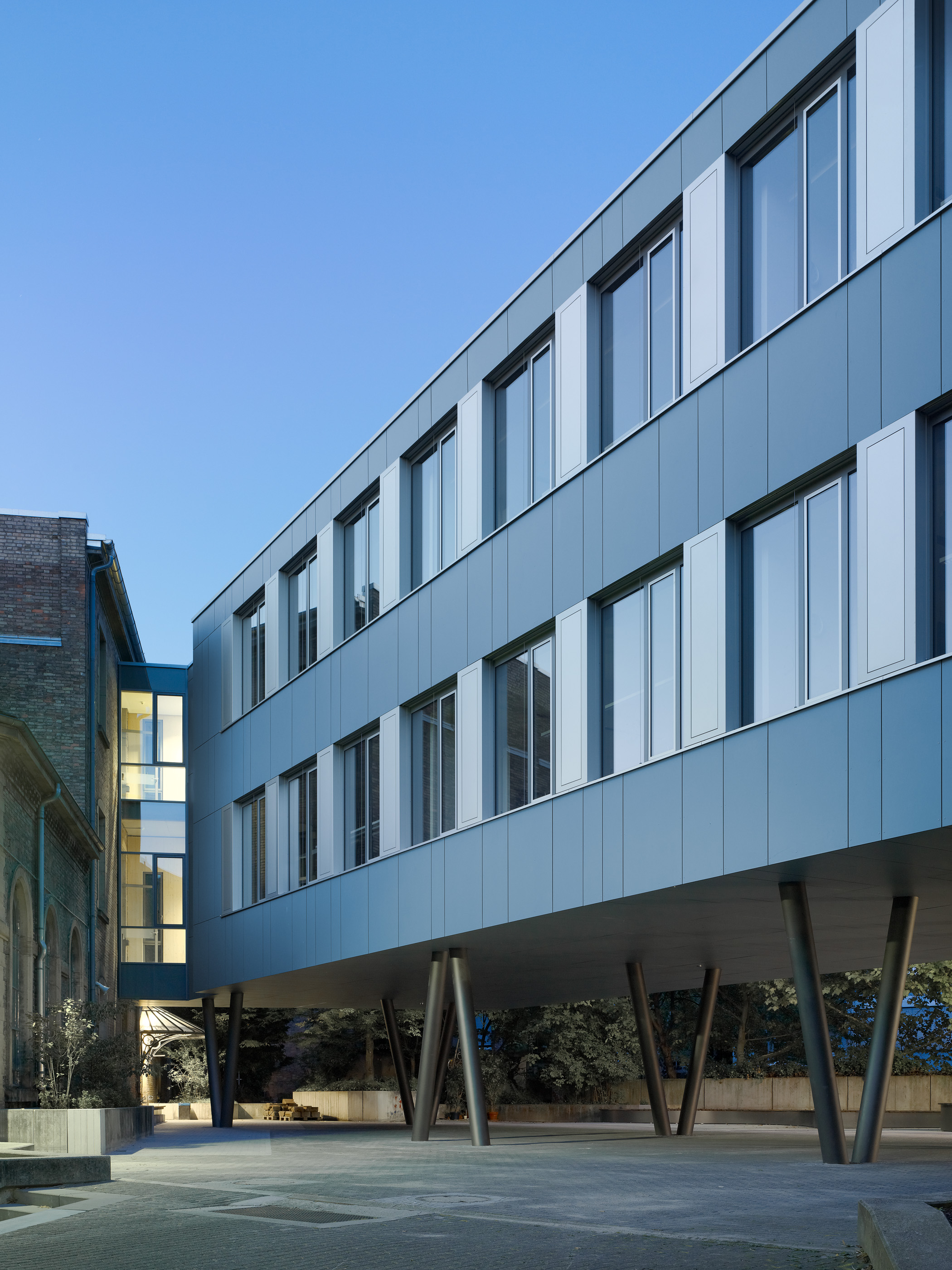 Erweiterung Fichte Gymnasium. Kunde: Klinkott Architekten.