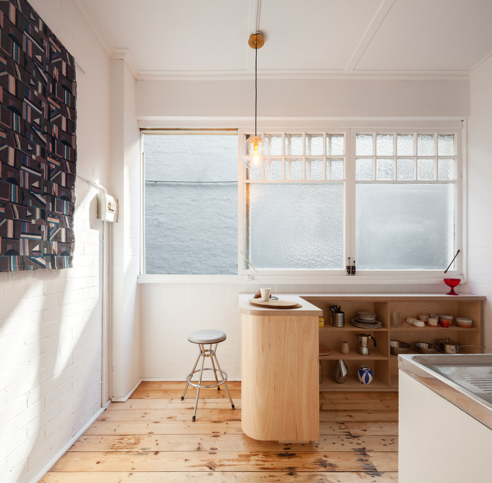 Versailles / Catseye Bay