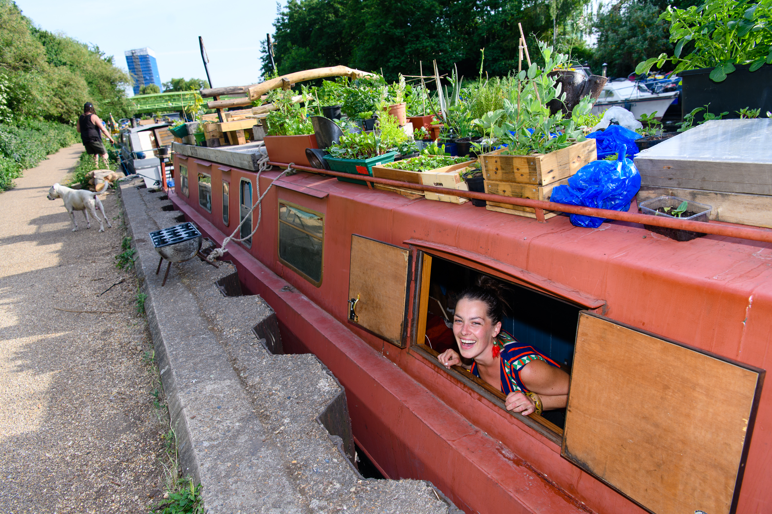 Jenny and the Floating Veggies