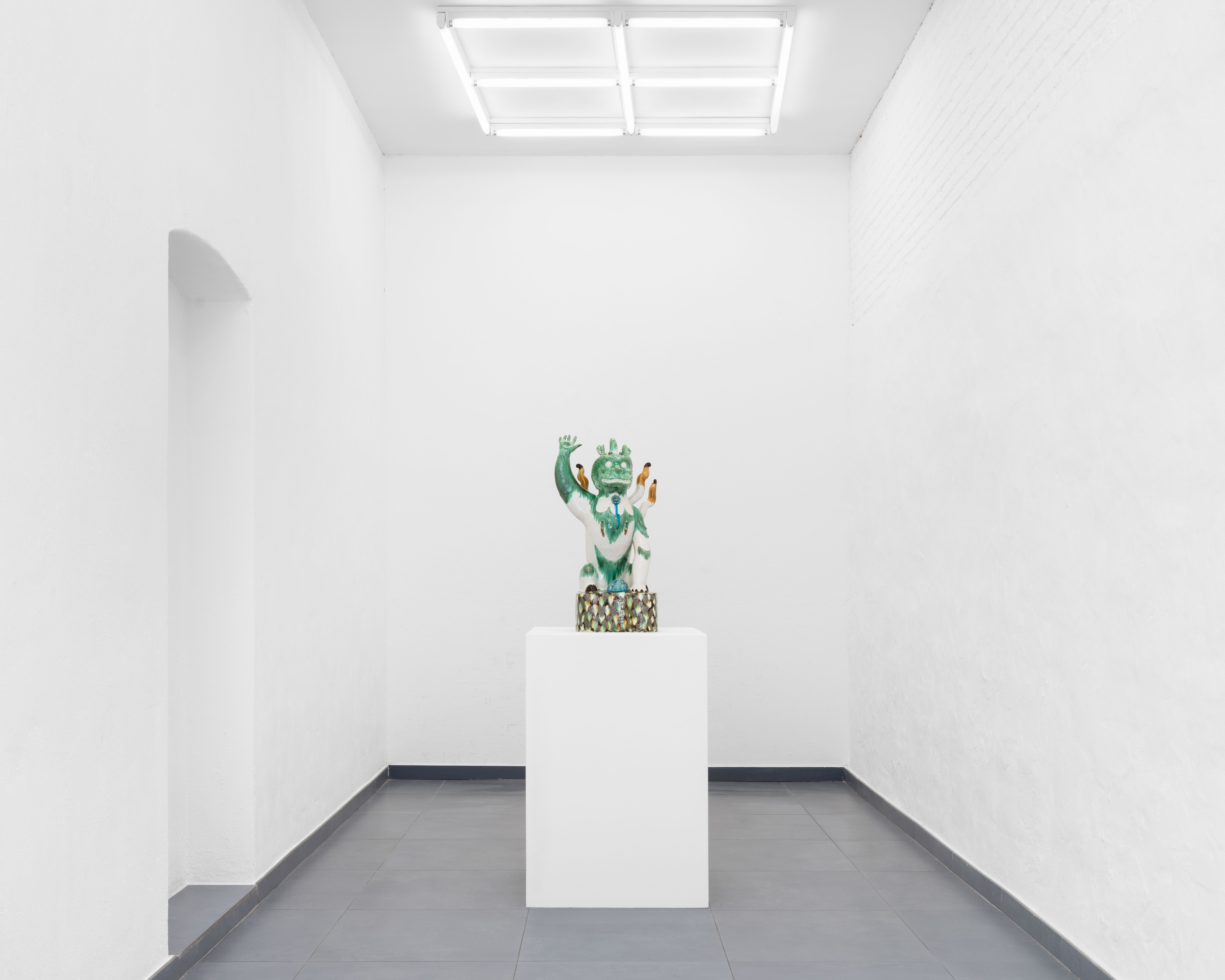 Ahma Holding Up The Sky With One Hand (installation view, Ballon Rouge)Stoneware, glaze, luster40 x 70 x 40 cm (15.7 x 27.6 x 15.7 in)2023