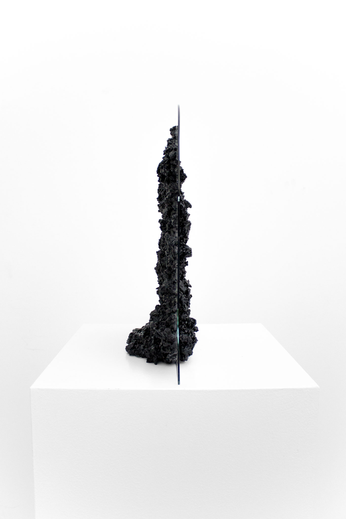 Forgotten Collection 1st Edition – Black Mirror IBirch pitch, highly transparent glass42 x 28 x 15 cm
