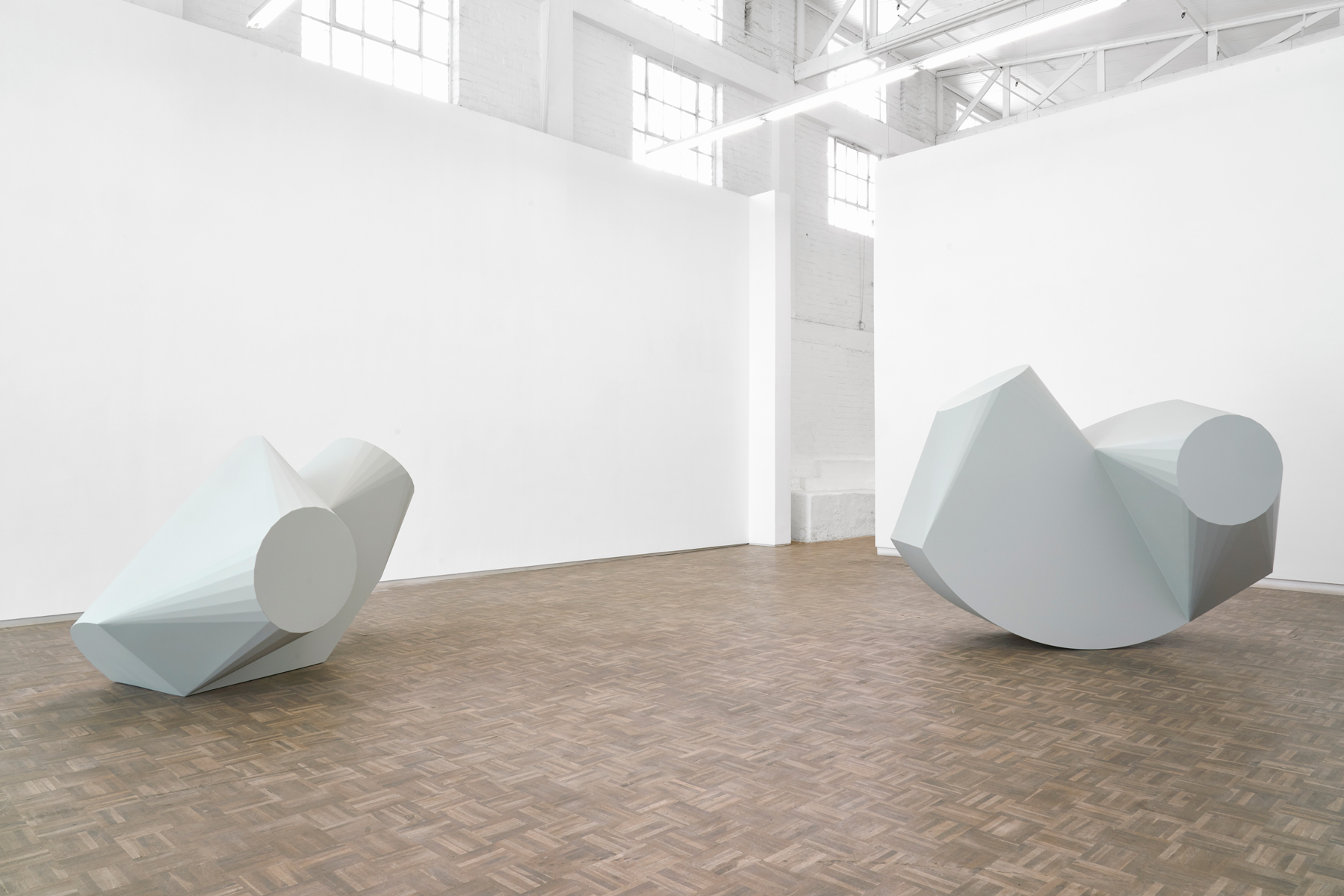 Kyle Morland, variations on a lofted bend (2021) | Installation view, blank projects