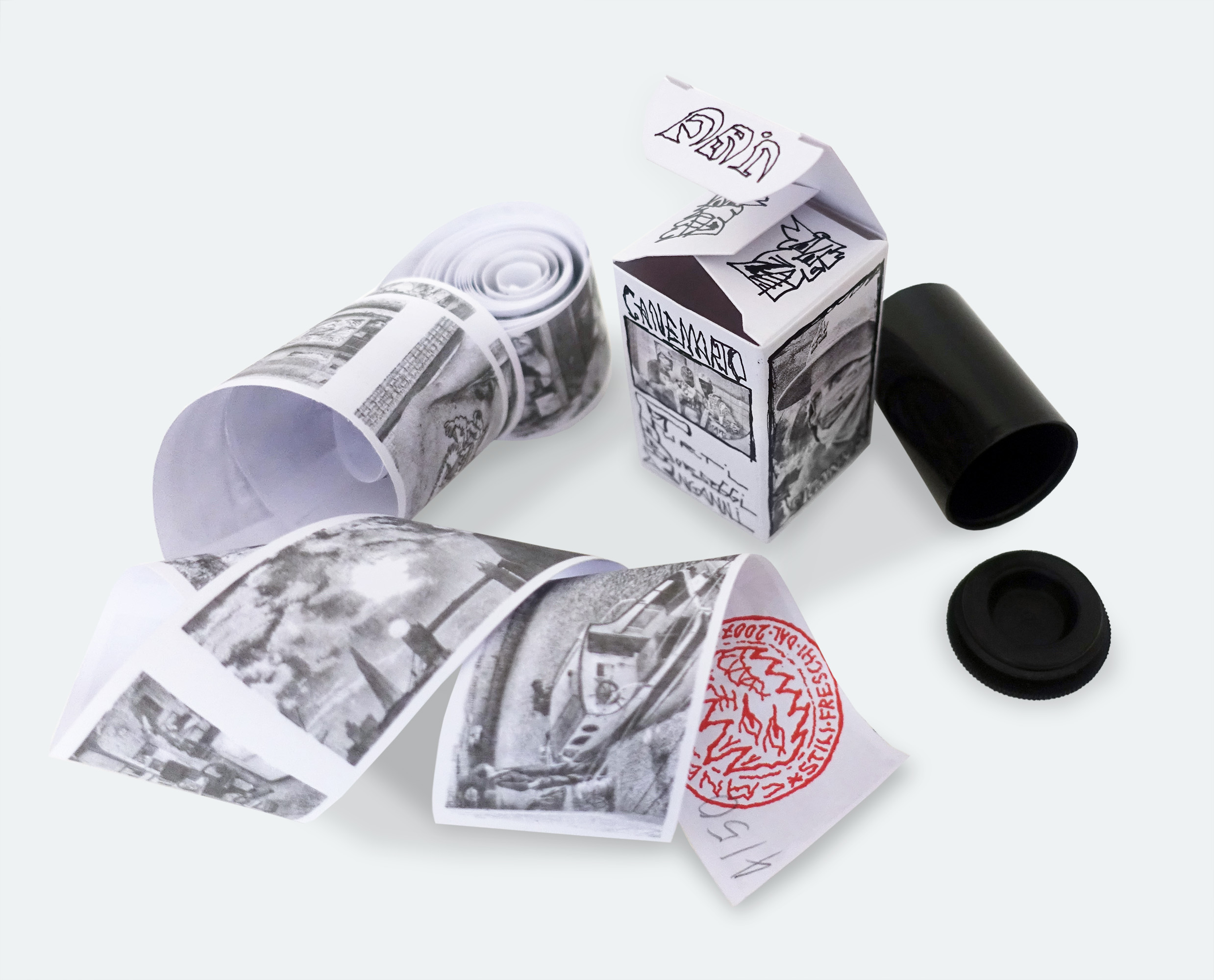 Furti Borseggi Ingannifanzine, produced by Fondazione Benassi Iacopo, edition of 50, 4x200cm, 2024