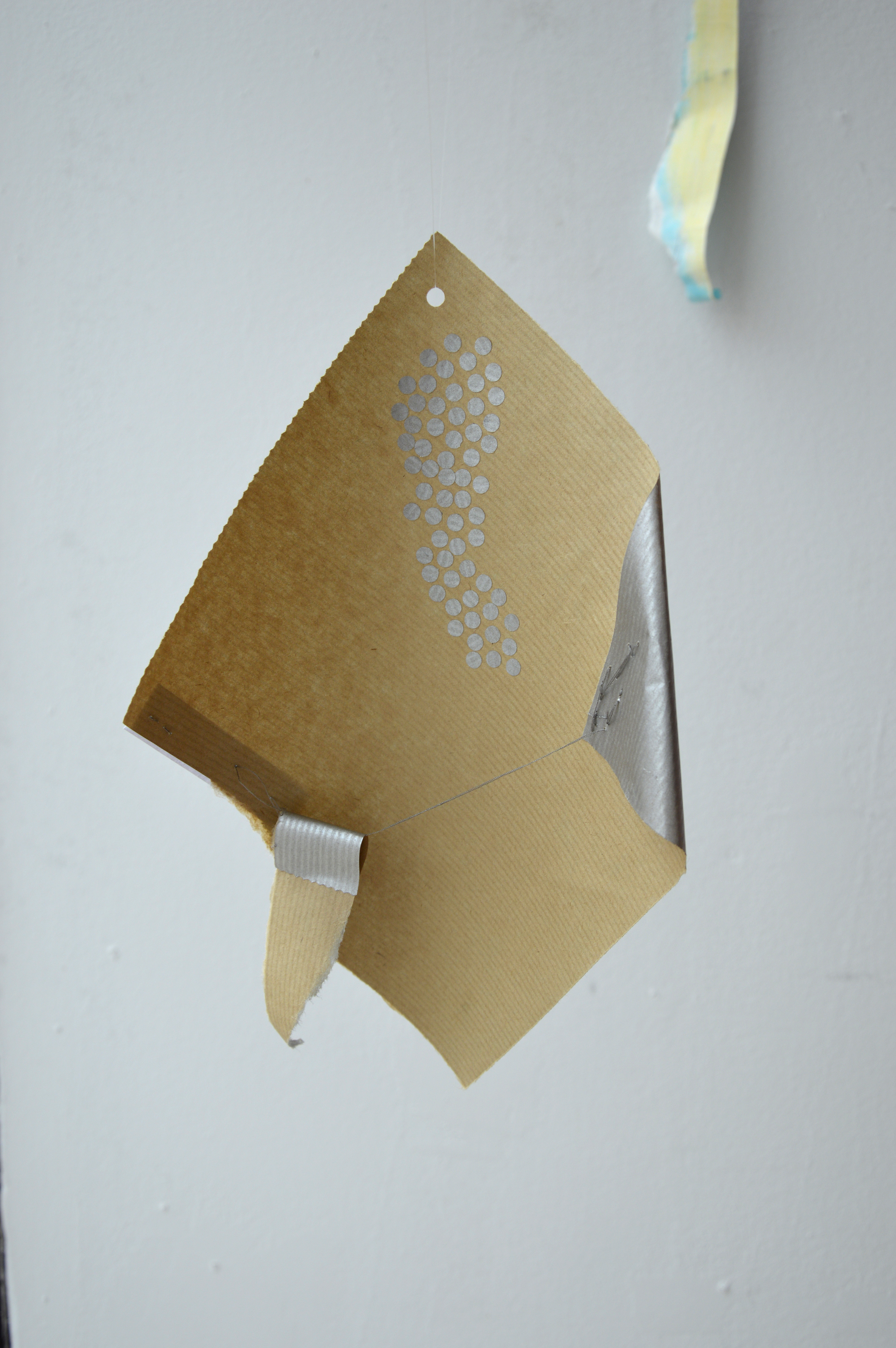 Dinge, die ich nicht wissen würde, wenn ich allein wäre, Mixed media, Variable Größe, 2020-2021