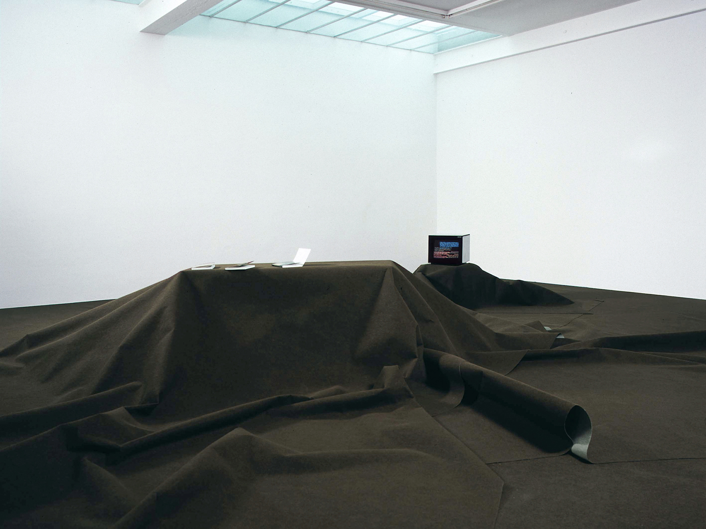 Underground (Trailer for a book), 2004