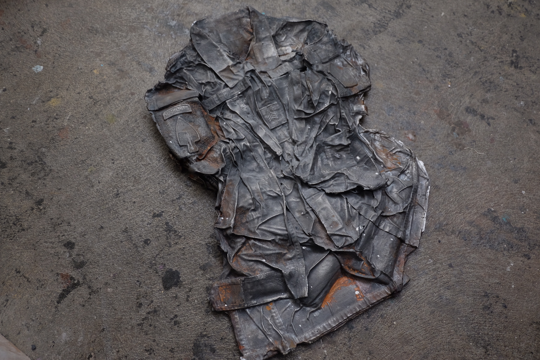 metal jacket (Iron cast of US Army uniform jacket) dimensions vary