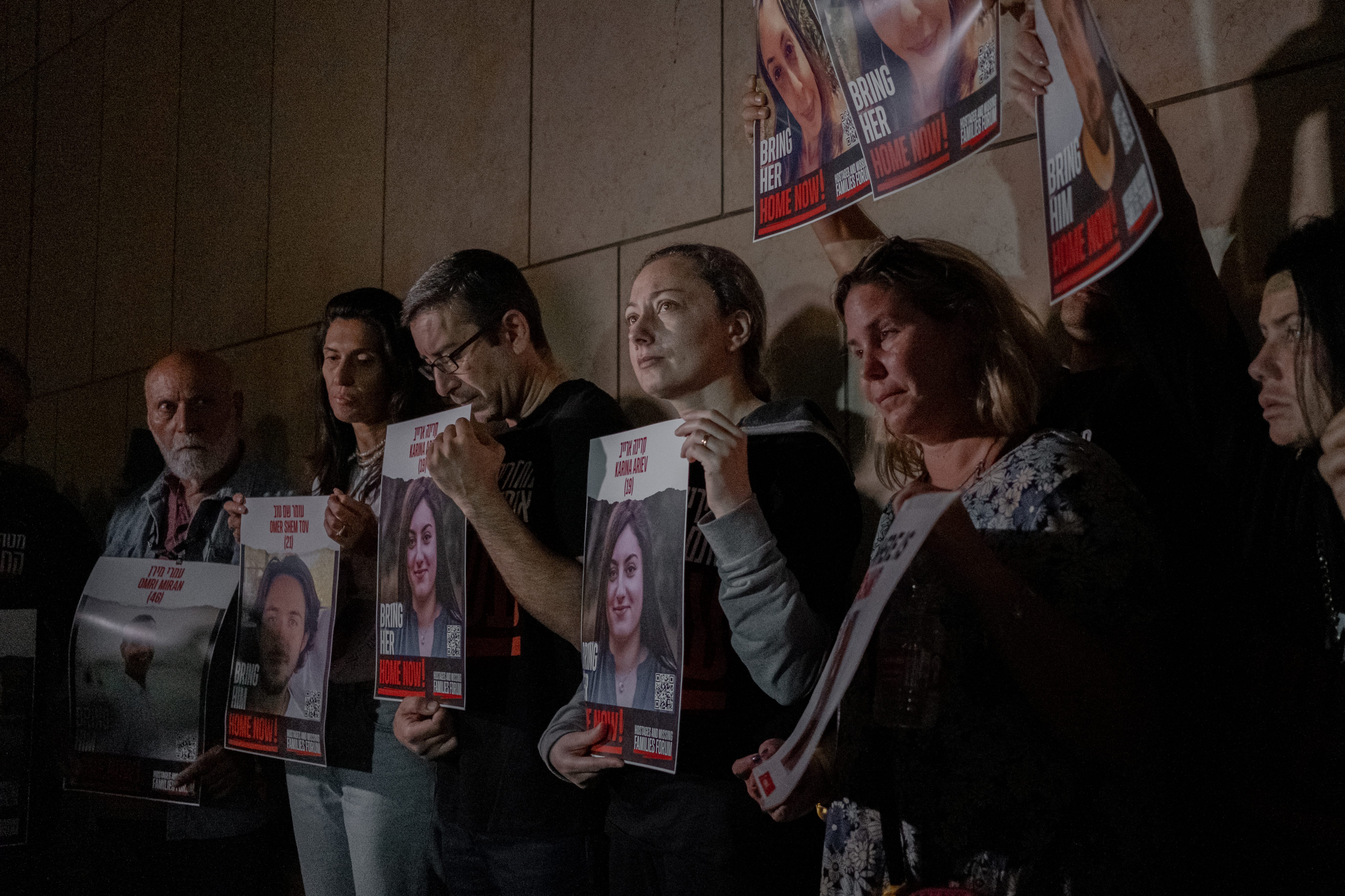 The New York Times - In a Poignant Moment, Israelis Welcome Some Hostages Home