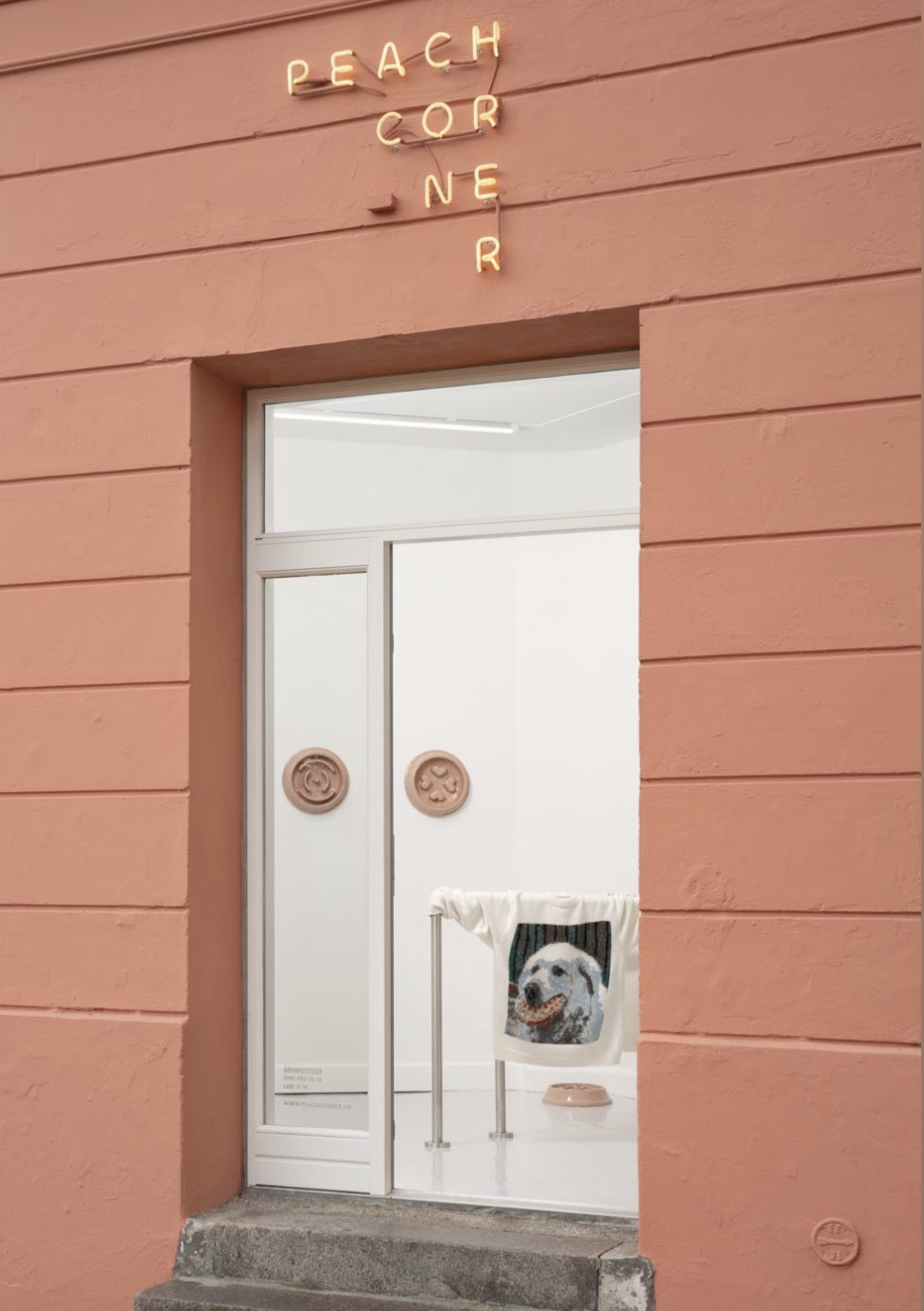 PEACH CORNER GALLERY. IDENTITY AND GRAPHIC DESIGN