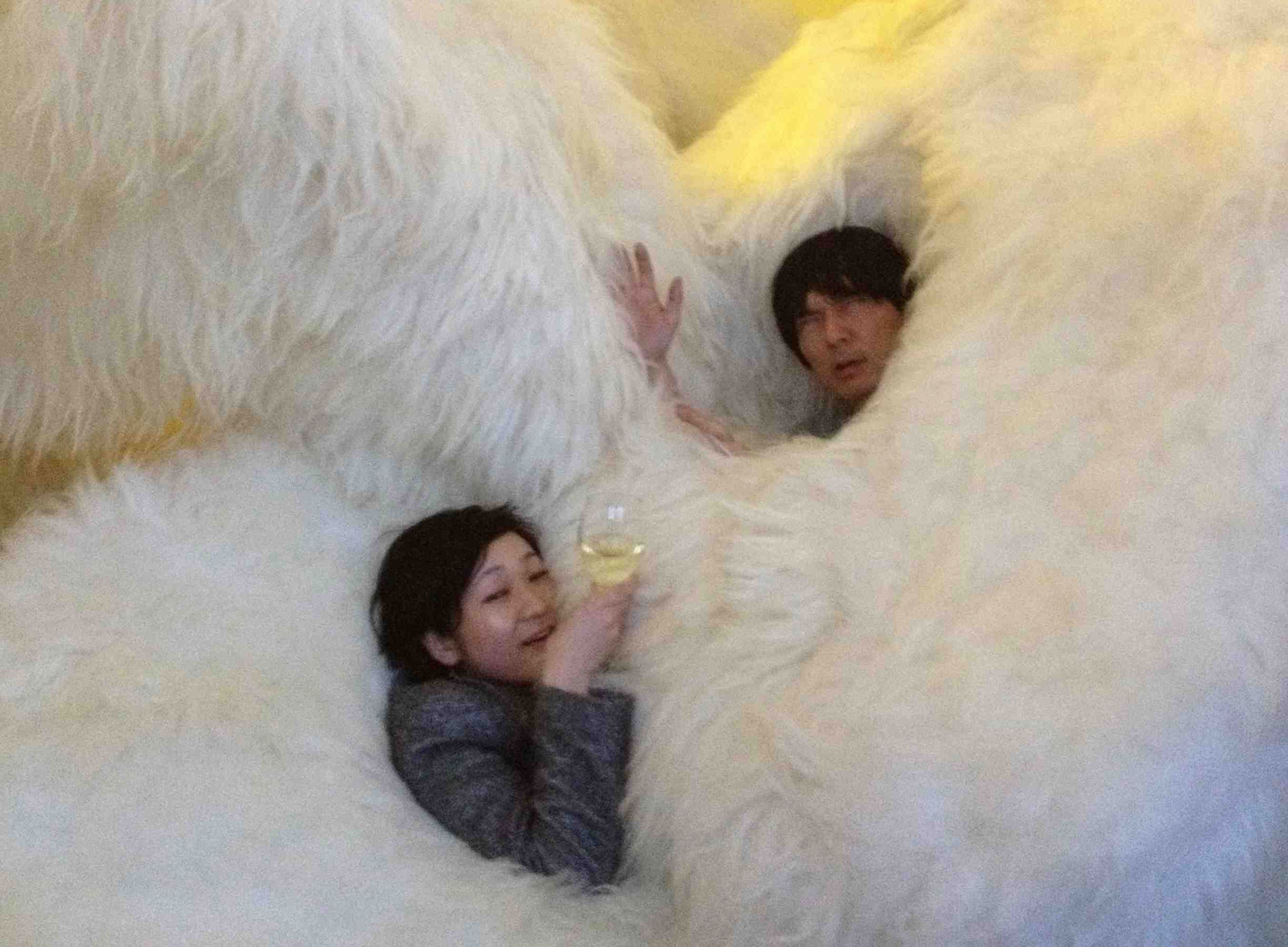 Treffpunkt 2012 Longhaired Icelandic sheepskin, foam core270 × 270 × 270 cm In collaboration with Peter Saville Galerie Neu, Berlin (28 April – 23 June 2012)