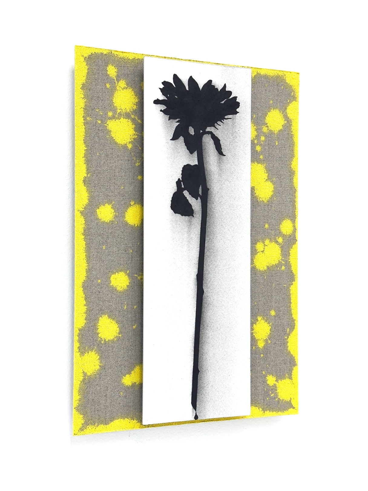 'Here Comes the Sun', 2024, conté pencil and acrylic on paper/aluminium and linen/aluminium, 30 x 20 cm.