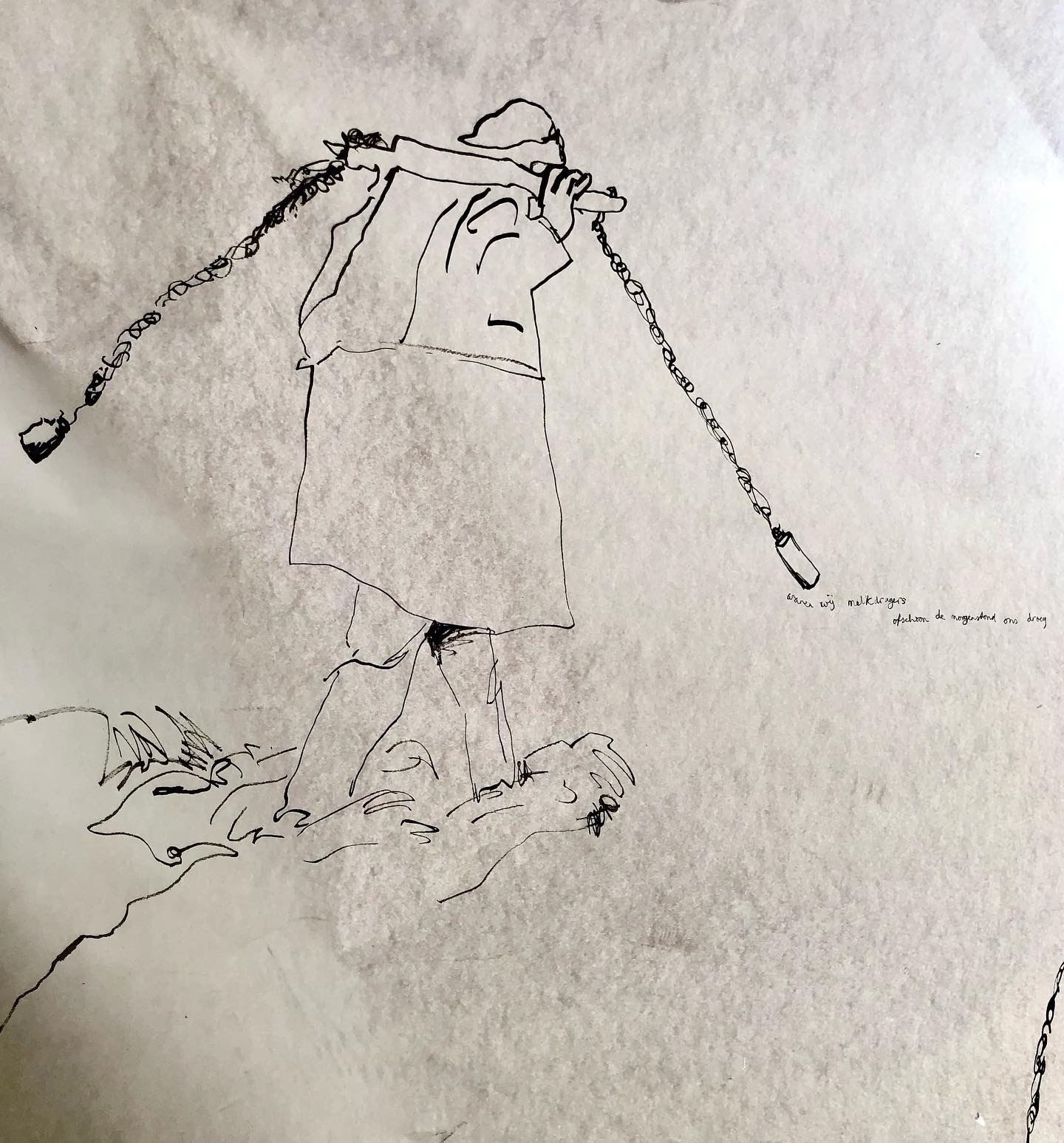 fragment van de instalatie 'melkdragers'. - voorjaar 2022