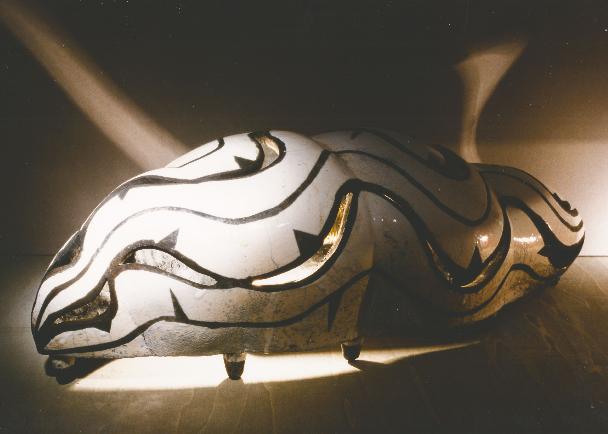 Lucciola (Ceramica raku, cm 36x15x16, 1998)