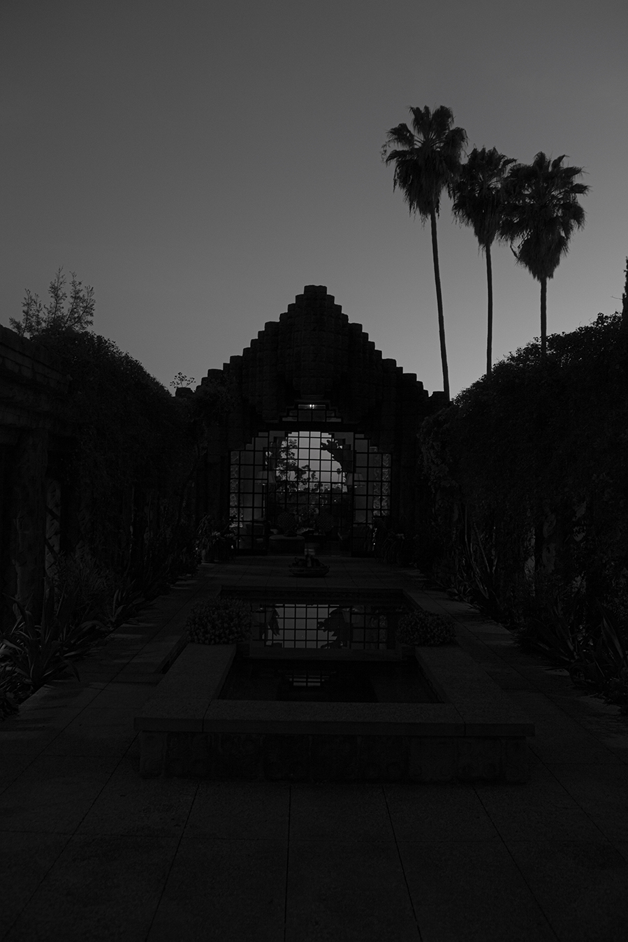 PHOTOGRAPHY BY RAF STUDIO of SOWDEN HOUSE BLACK DALIA LOS ANGELES