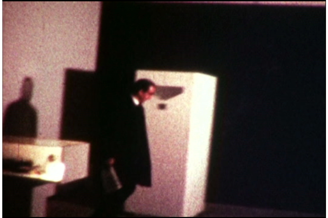 Juan DowneyPollution Robot, 1970Video9’22”