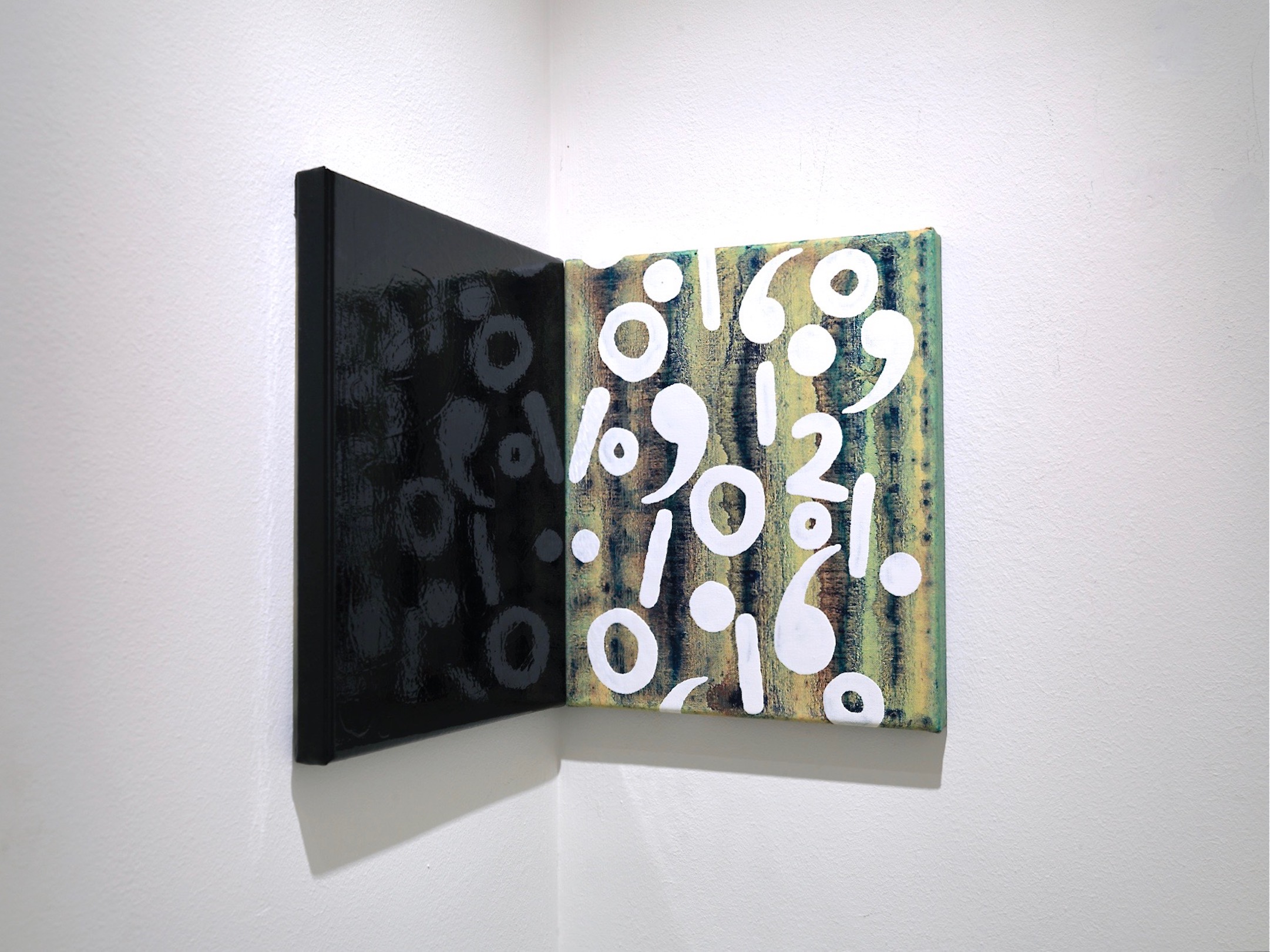 Untitled 2010, acrylic and alkyd on canvas, 30 x 50 cm, private collection (photo: Eric de Vries)