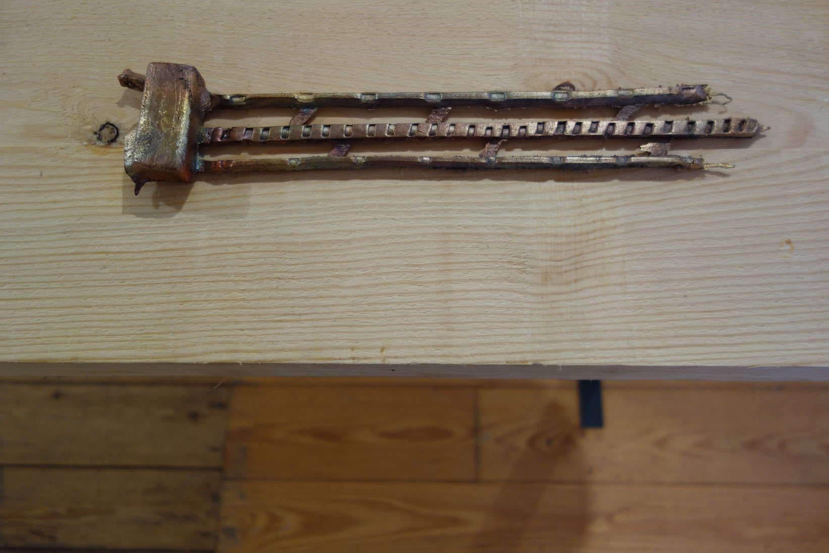 Untitled, 2018, bronze, 31 x 6,5 x 2,5 cm