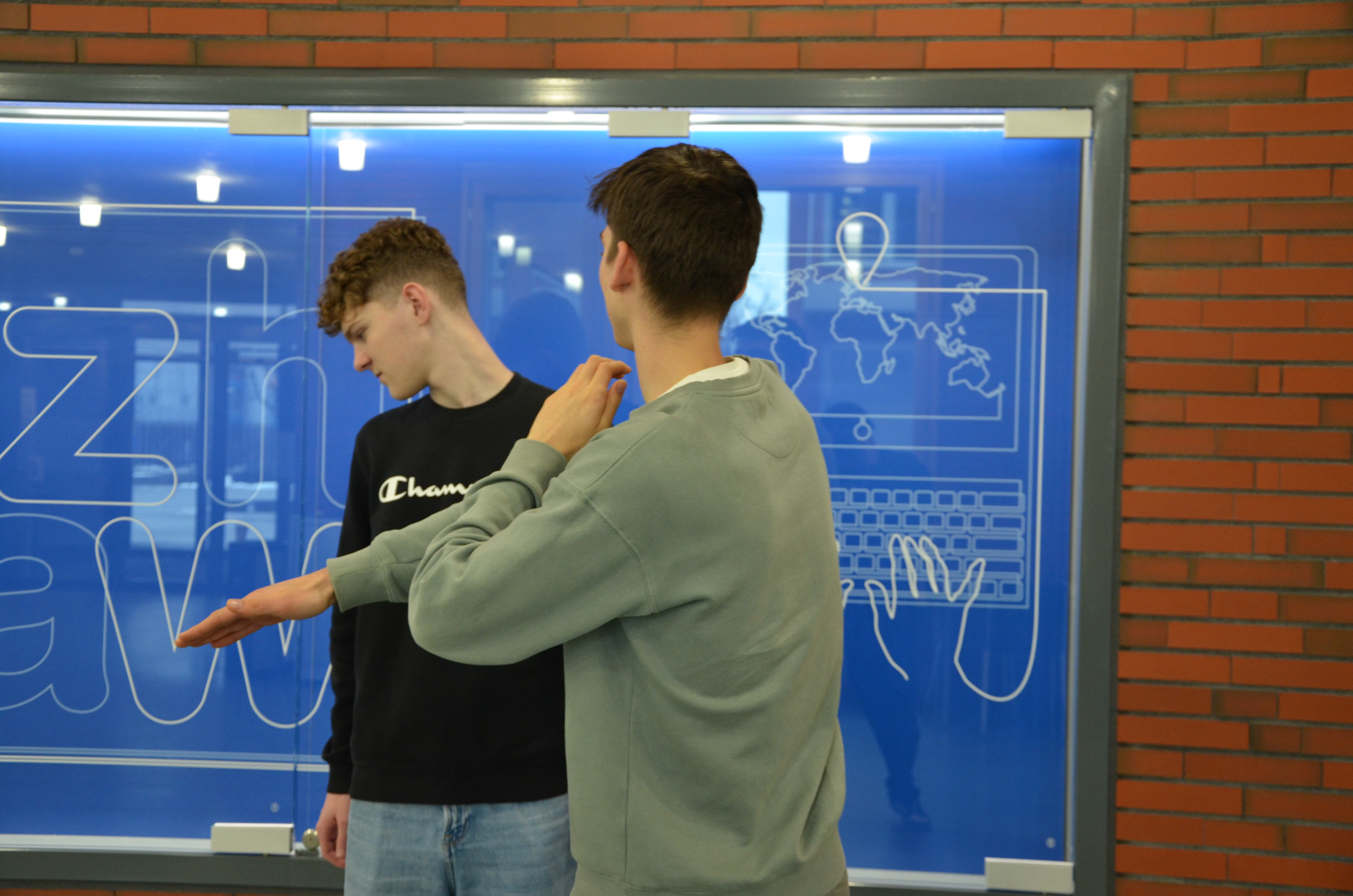 79)  Production: Fabian/Julian/Aline/Noah