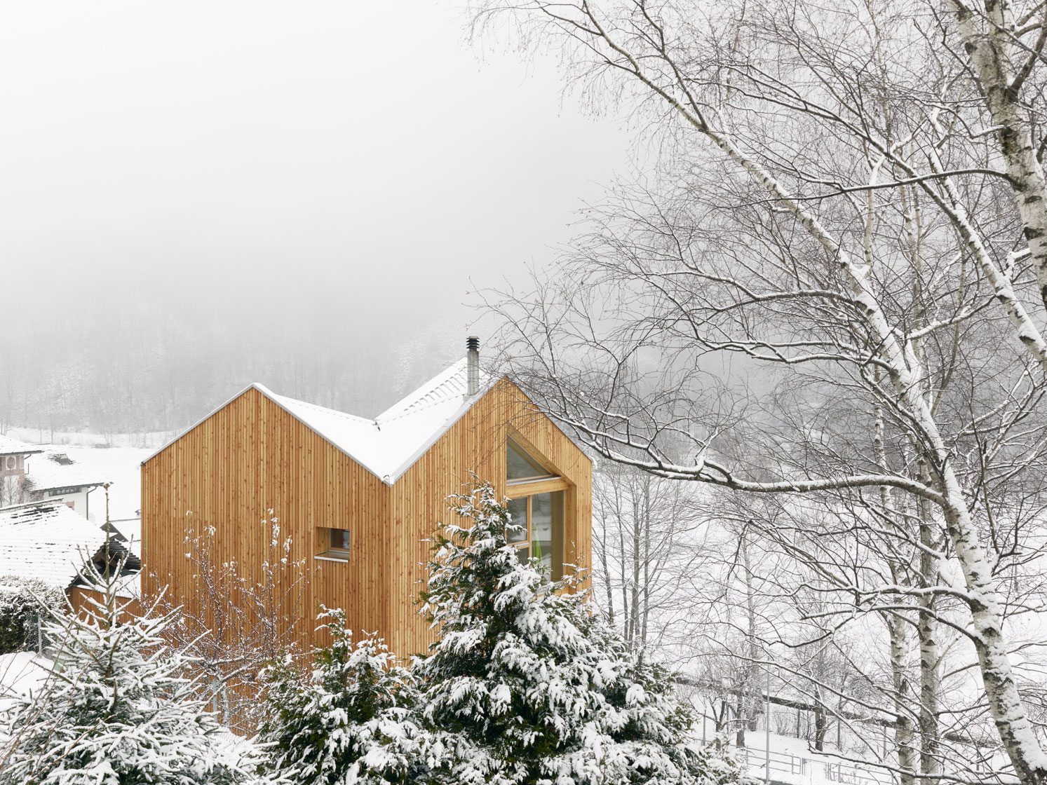 DAVIDE MACULLO ARCHITECTS - SWISS HOUSE XXXV - ROSSA, SWITZERLAND