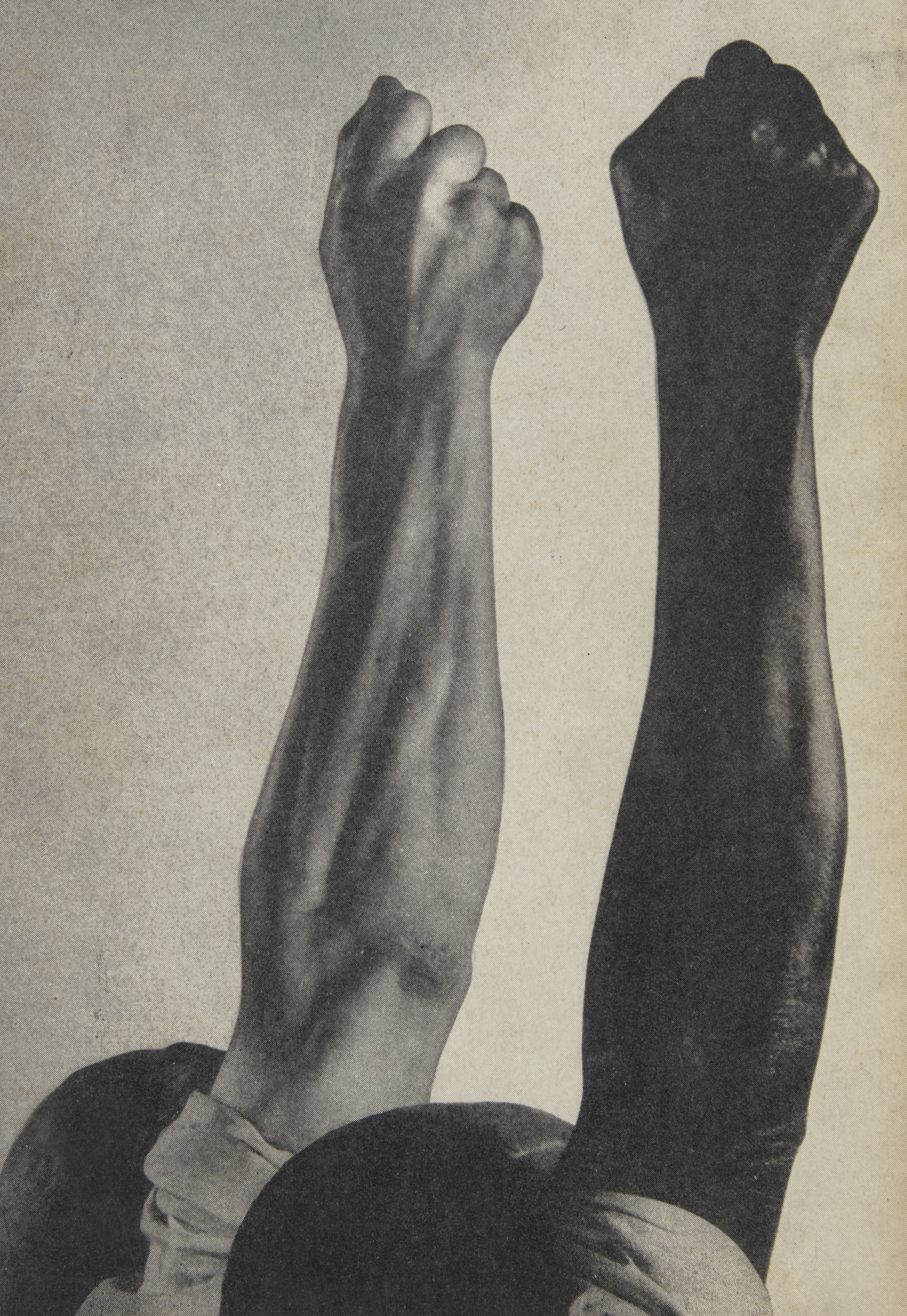 John Heartfield N°8 Social Kunst Fotomontagecoll. Bibliothèque Kandinsky
