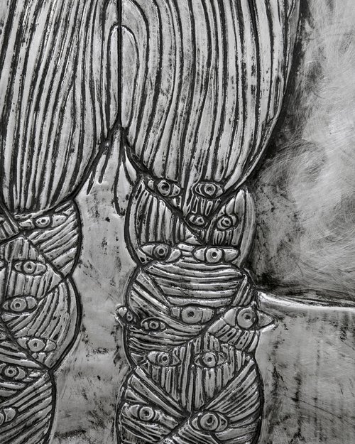 "La mirada avizora", aluminum, 14" x 12", 2021