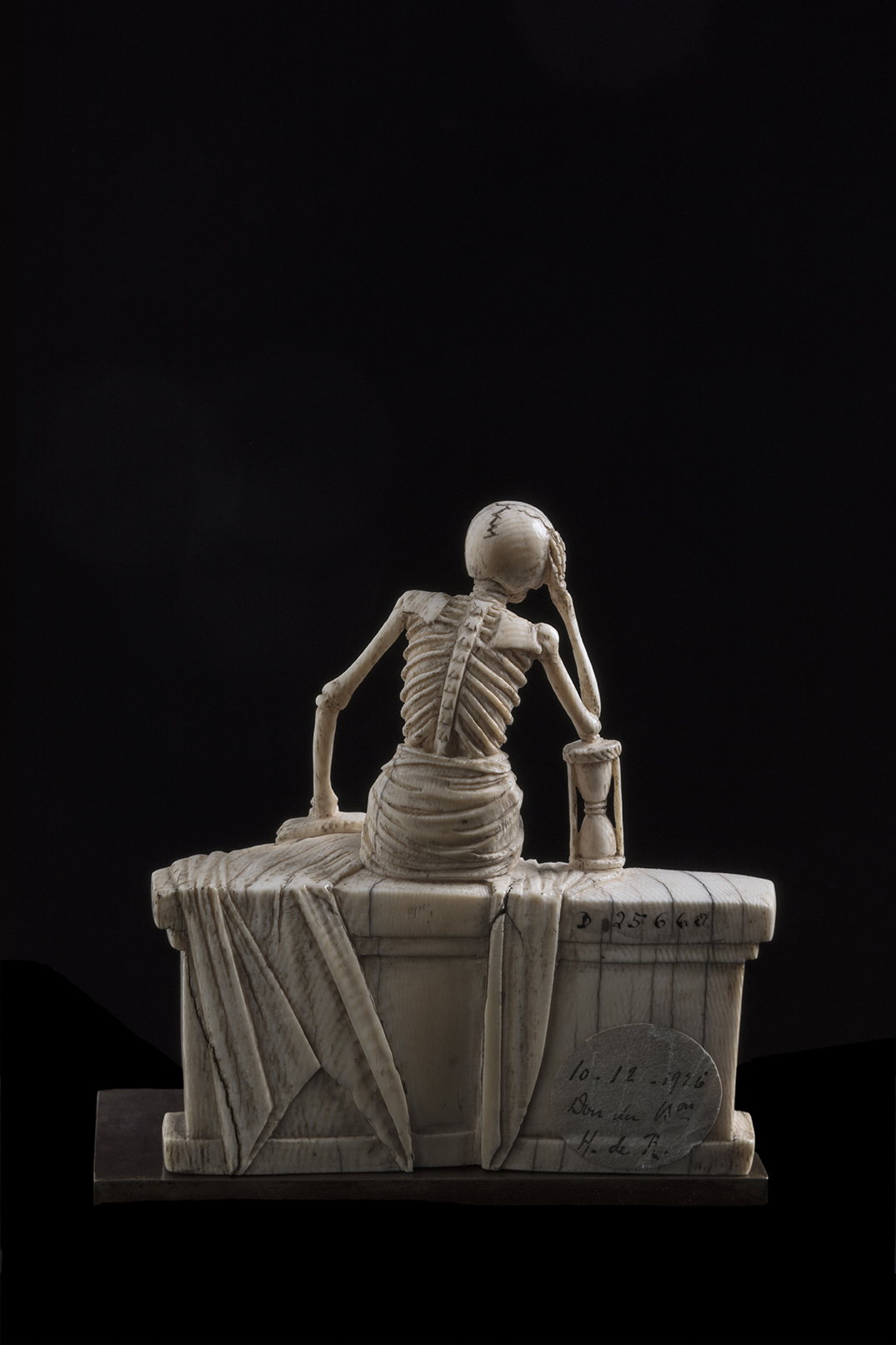 PHOTOGRAPHY RAF STUDIO OF MUSEE DES ARTS DECORATIFS PARIS  ROTHSCHILD COLLECTION