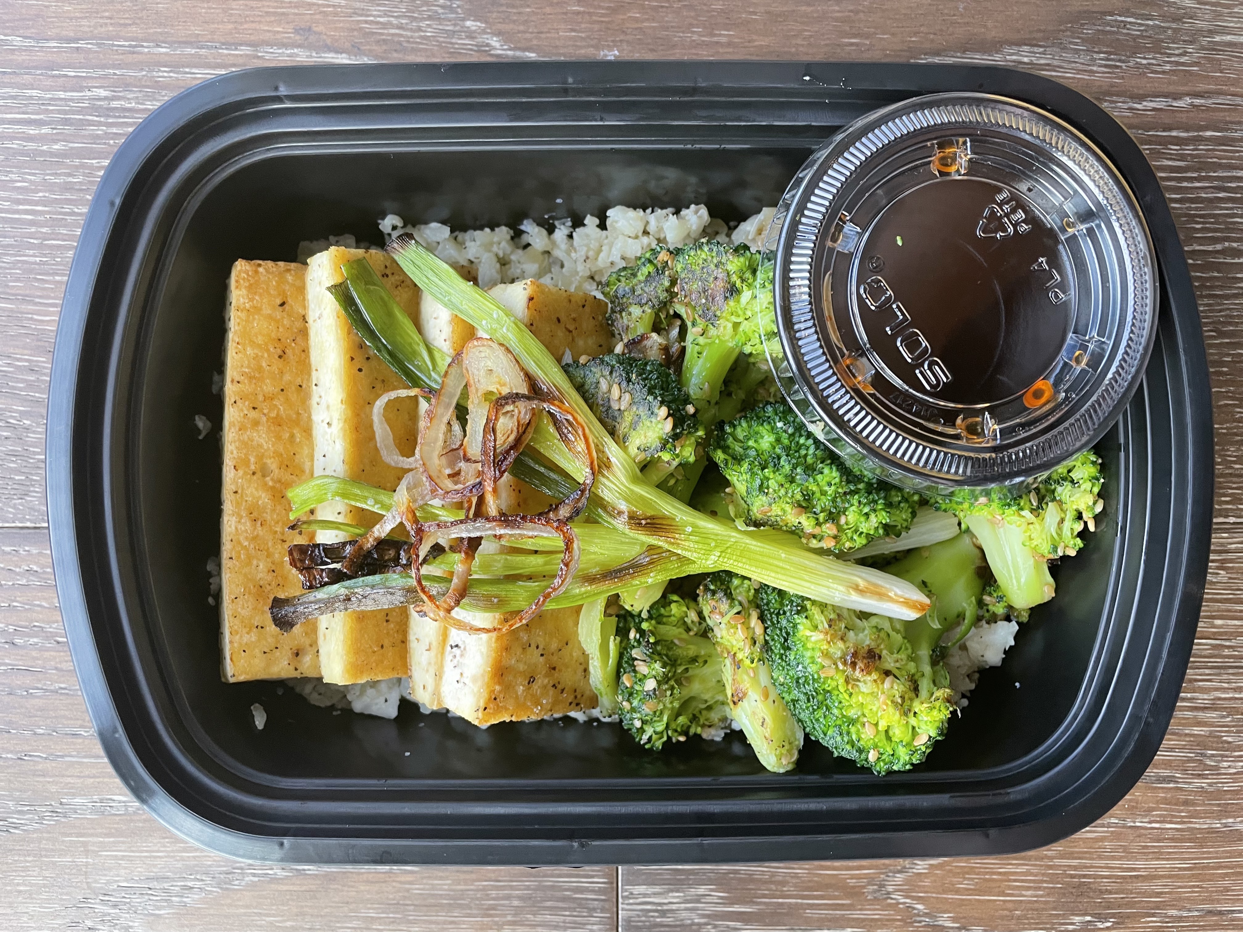 Seared Tofu, Brown Rice, & Saut&eacute;ed Broccoli