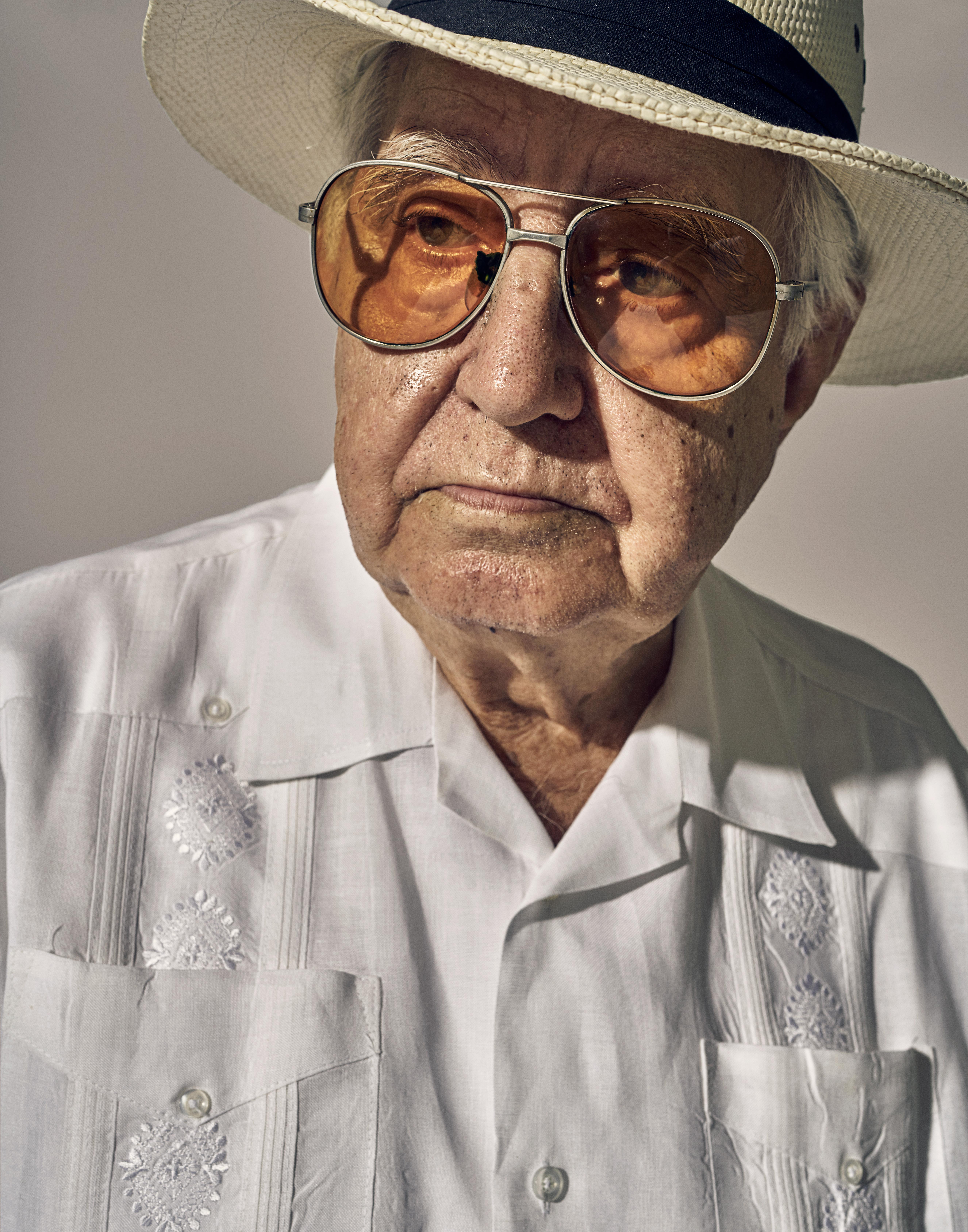 1/6 Topic Stories + PDN Faces 