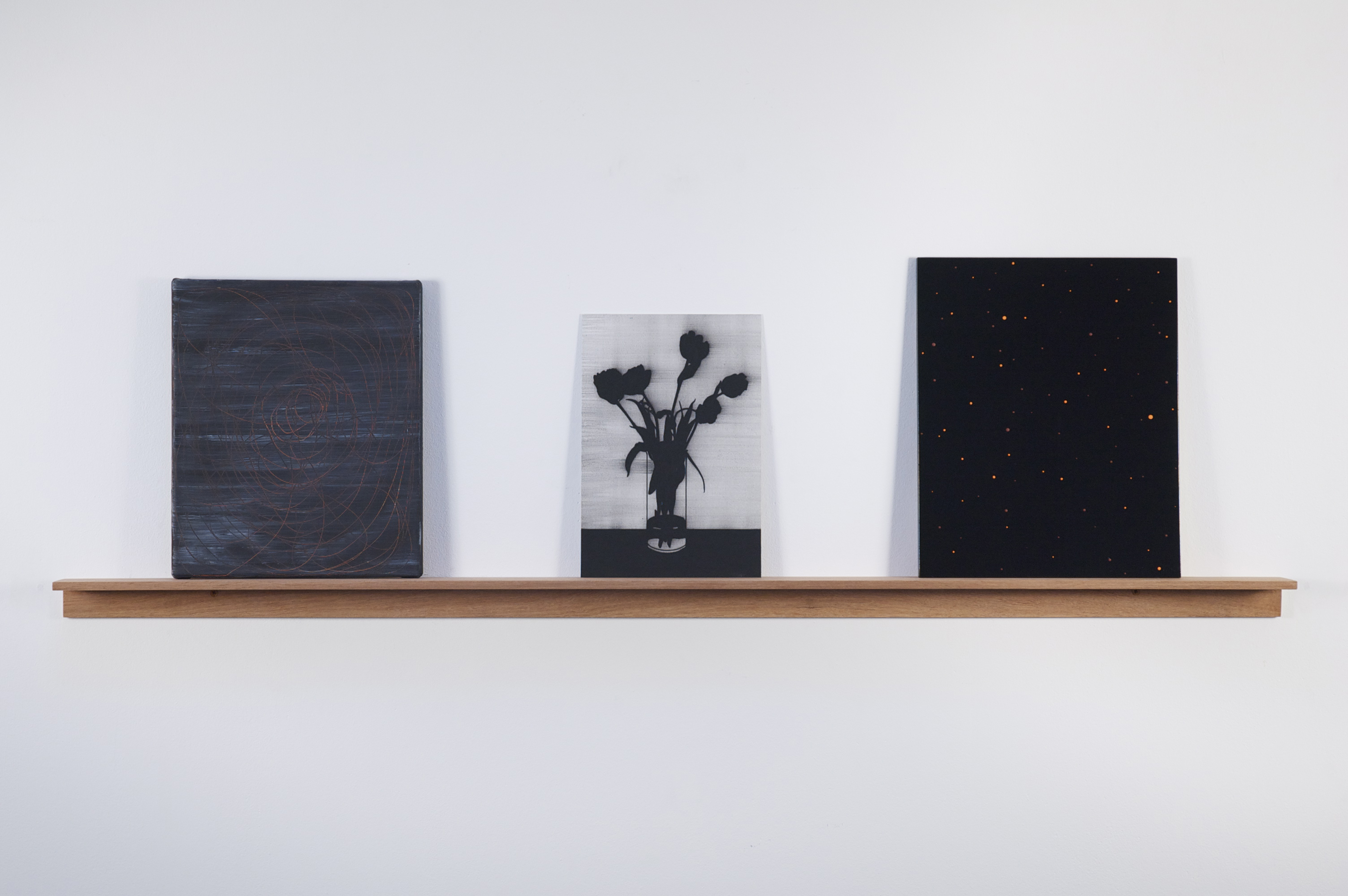 Untitled 2016, acrylic and alkyd on canvas, paper/aluminium and panel on shelf, 37 x 125 cm