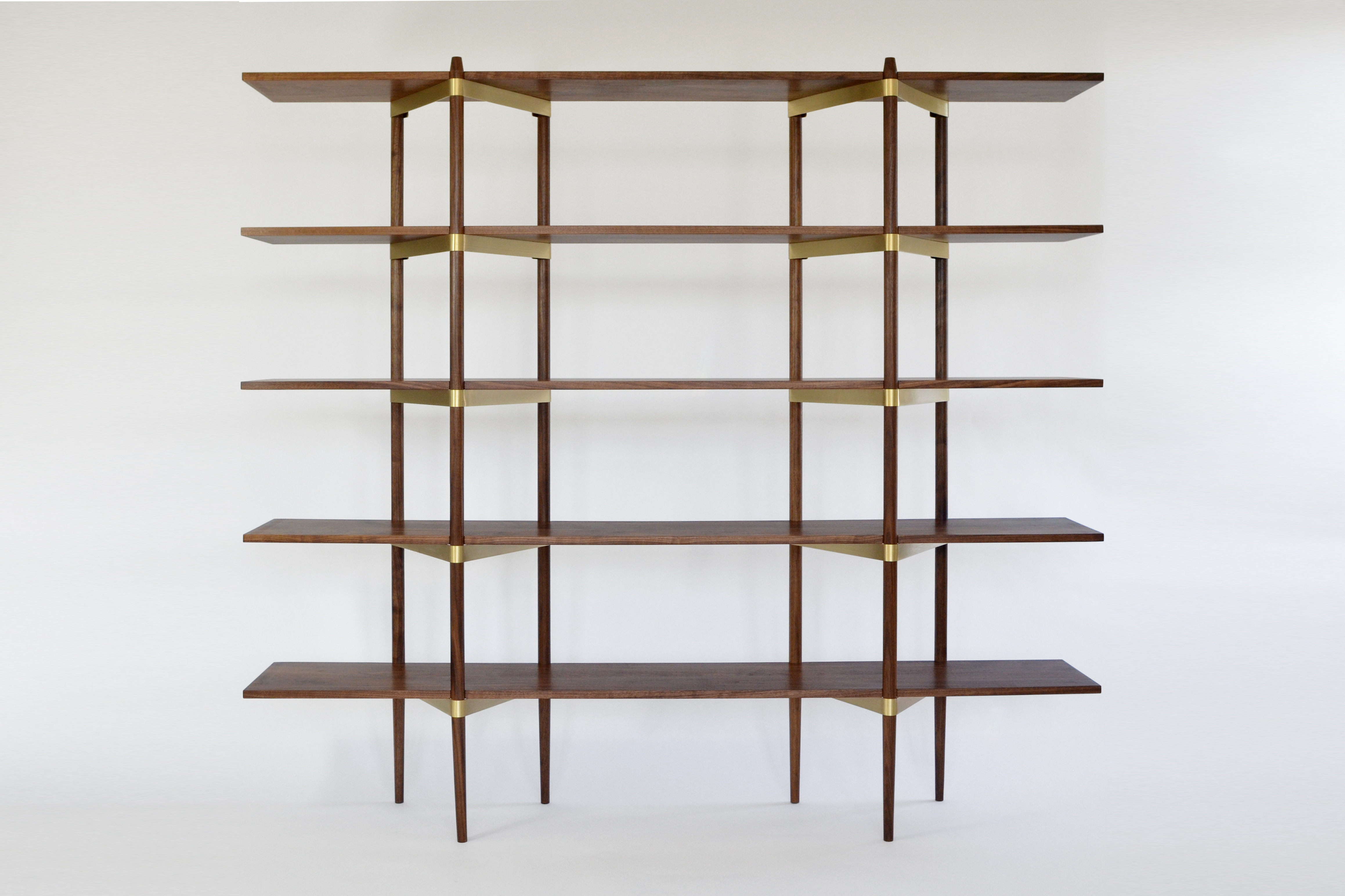 Primo 2/5 in walnut and brass