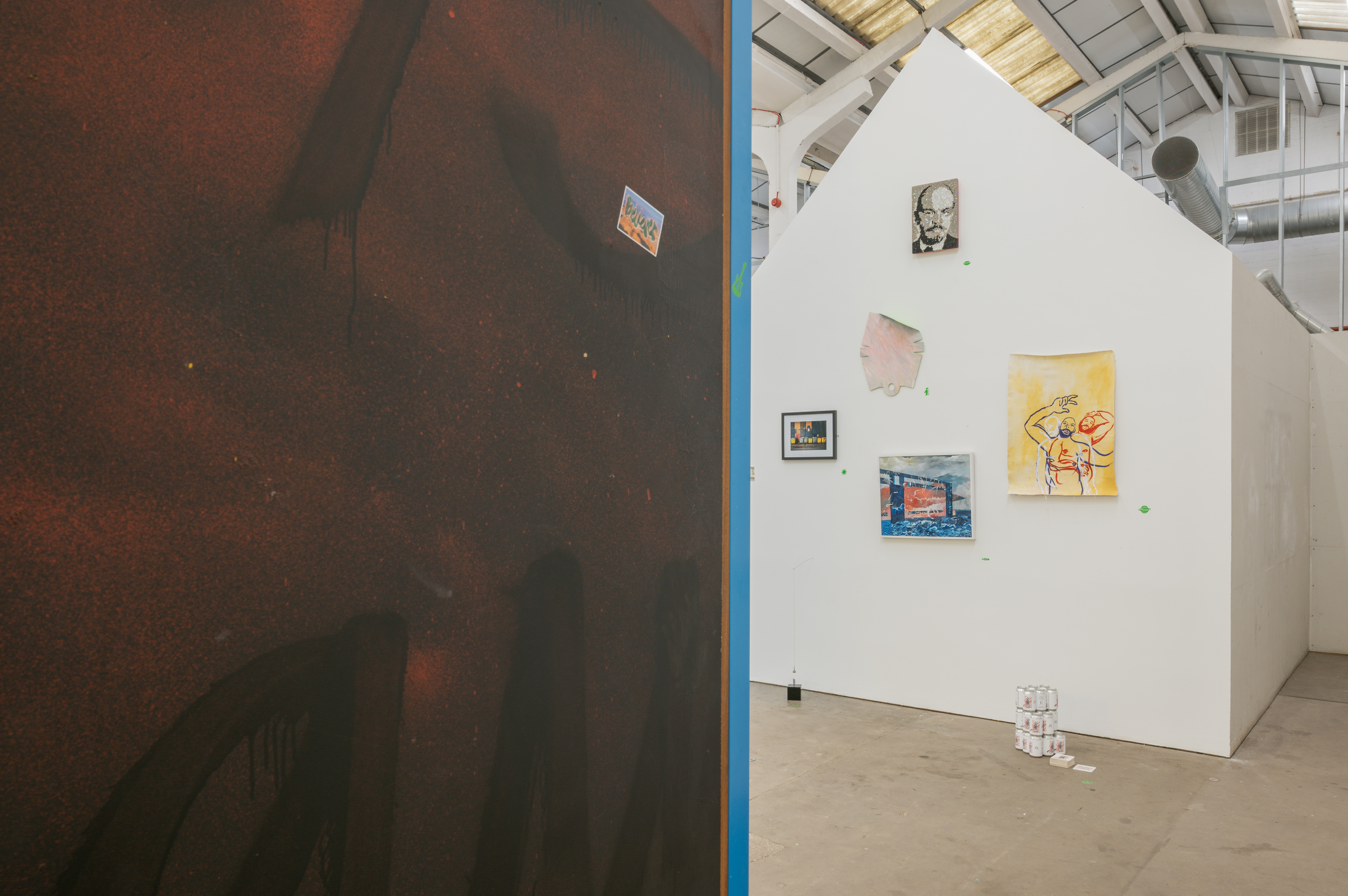 ︎︎︎ Eastside Projects, Summer Camp. August 2025, Larissa Shaw and Dinosaur Kilby 'Mother Louse'. Photographs by Ashley Carr.