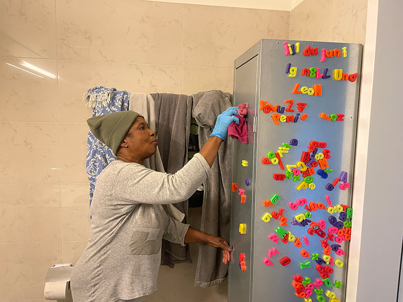 Ihr j&uuml;ngster Sohn ist 12 Jahre alt. Wie seine Geschwister lebt er bei ihrer Mutter in Ghana.