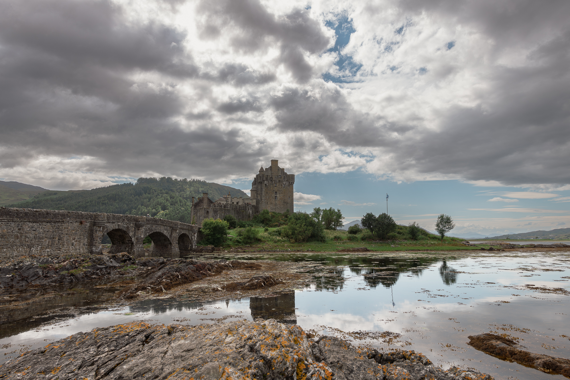 Chateau sur l'ile Eilean Donan( Clan MacRea).