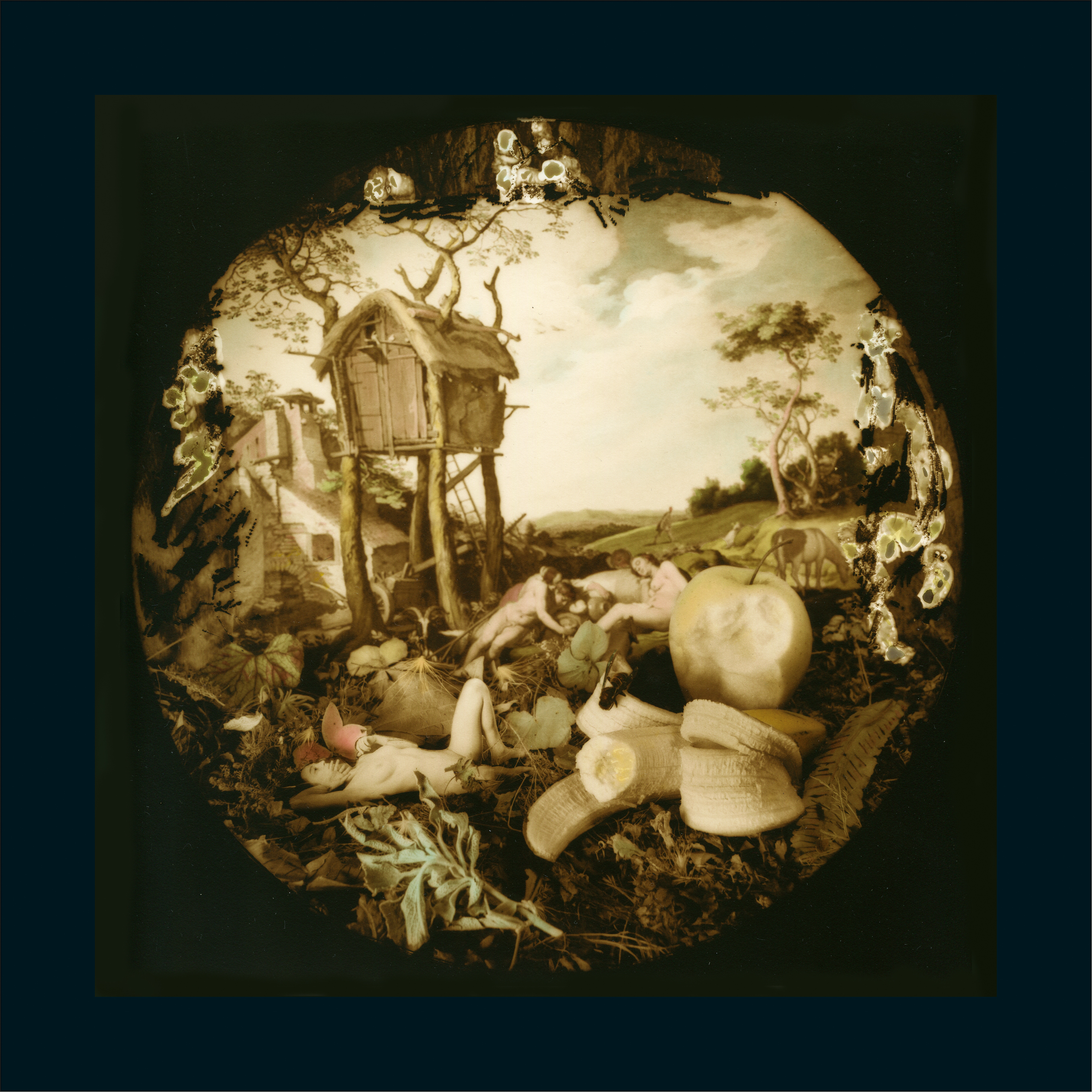 #26. Jonathan Abbou - Purgatoire, chant XVIII &ndash; 2021 - 34 x 34 cm - Photographie argentique noir/blanc, virage par sulfuration, colorisation manuelle aux encres écolines