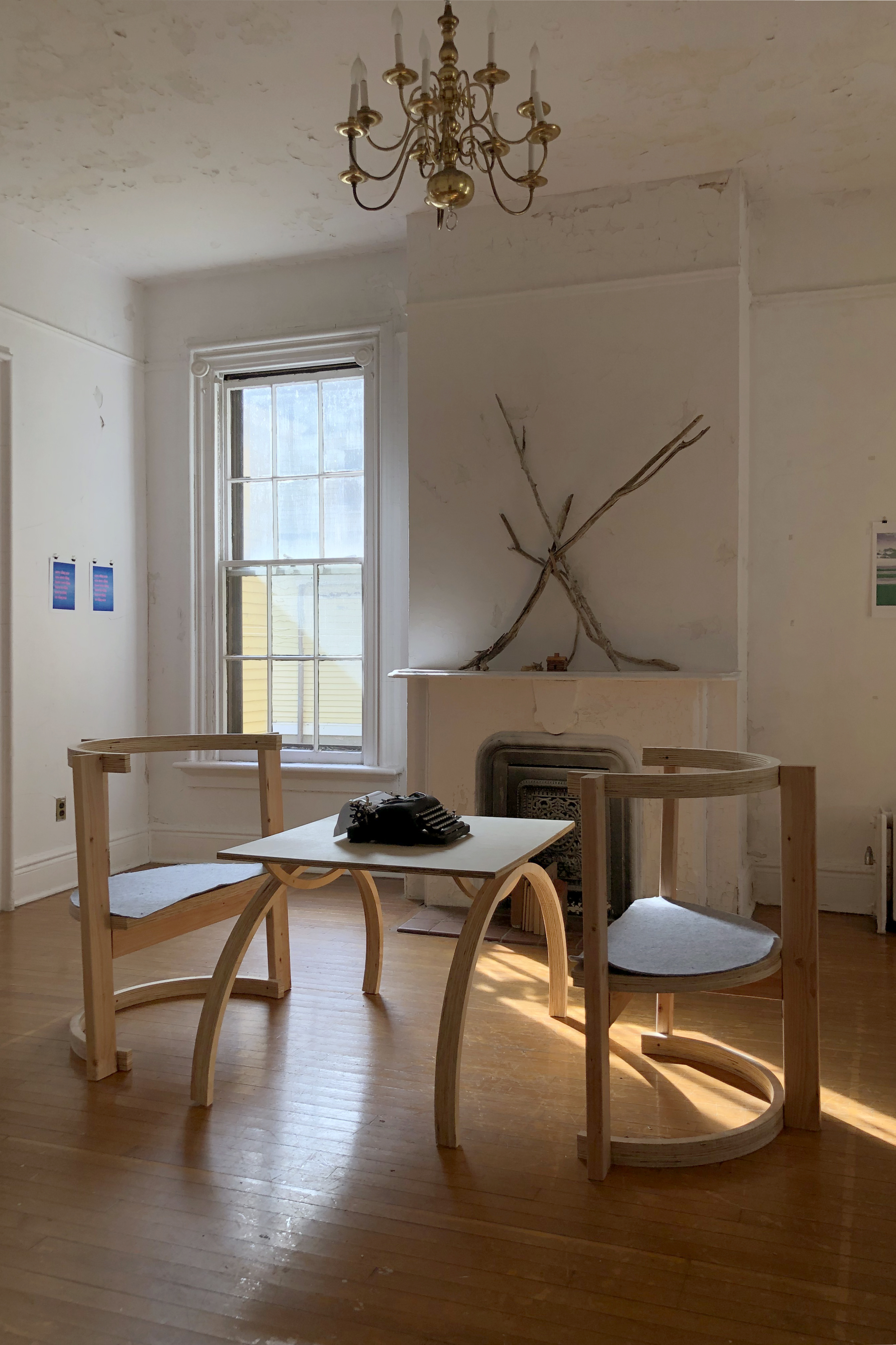 CHAIR + TABLE SET