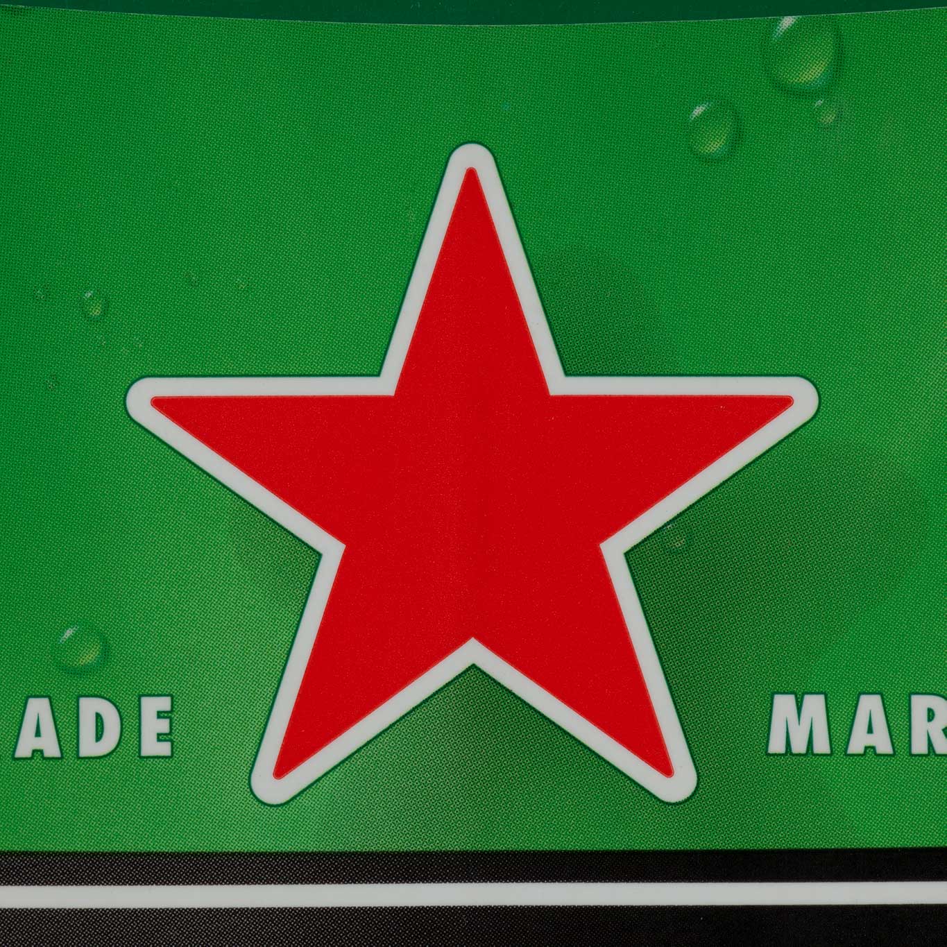 Sign 19/30 (Heineken-Logo), 2014, carbon print, 40 × 40 cm