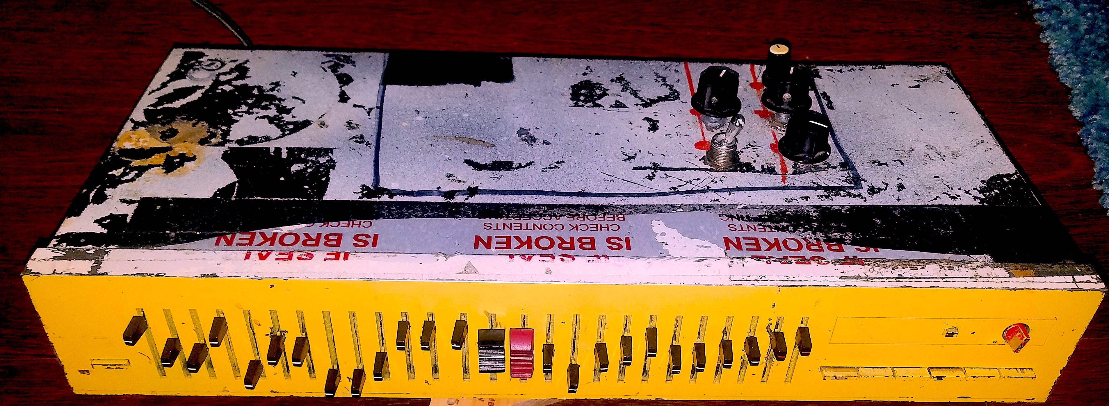 Cracked and re-fed eq rack that was doubled with the first IPAD experiments and played only at the one time Wolves played INC in Miami and the first gig w/o Jim winter 2018.