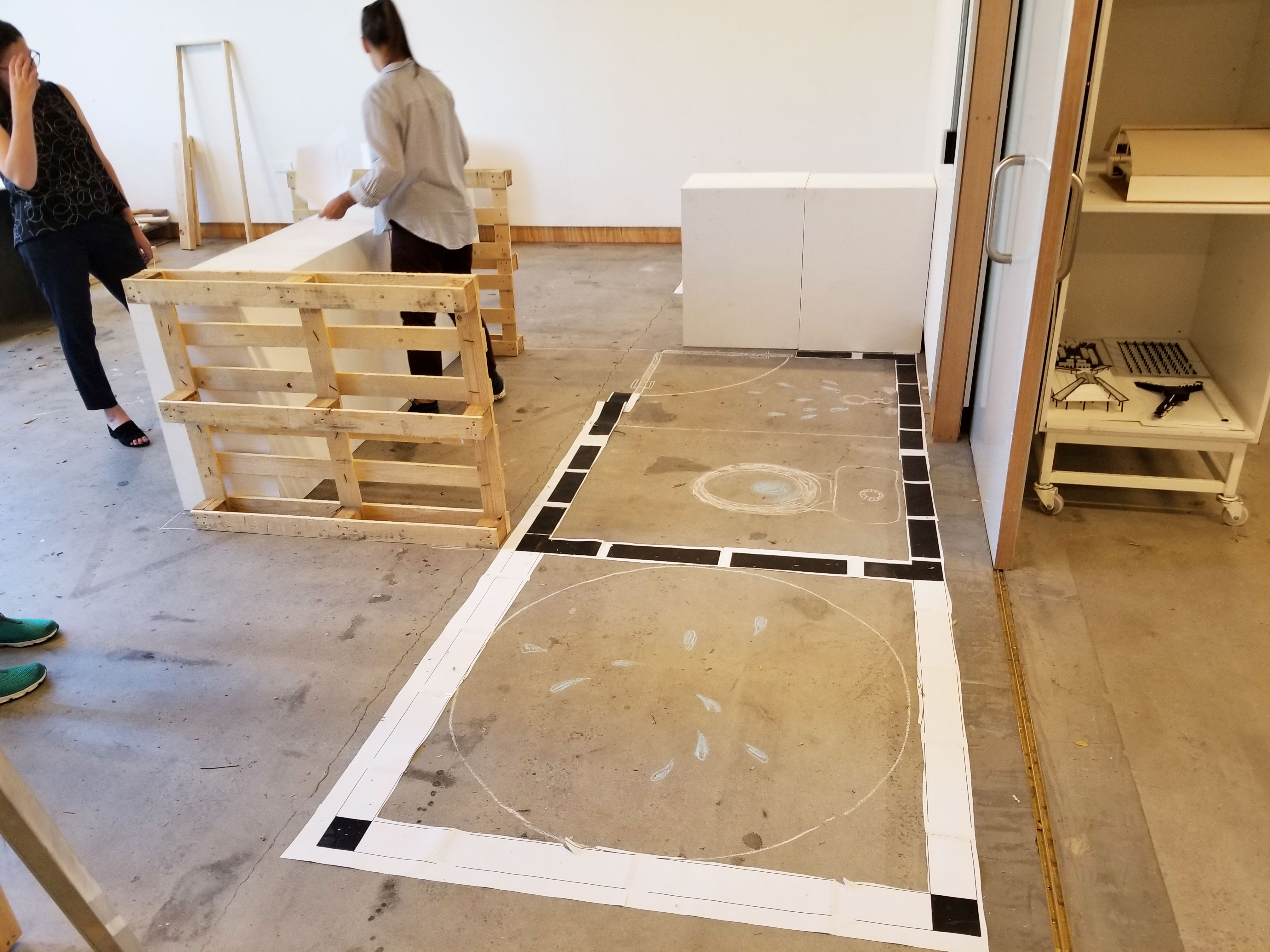 How many knowledges do we need to unlearn?