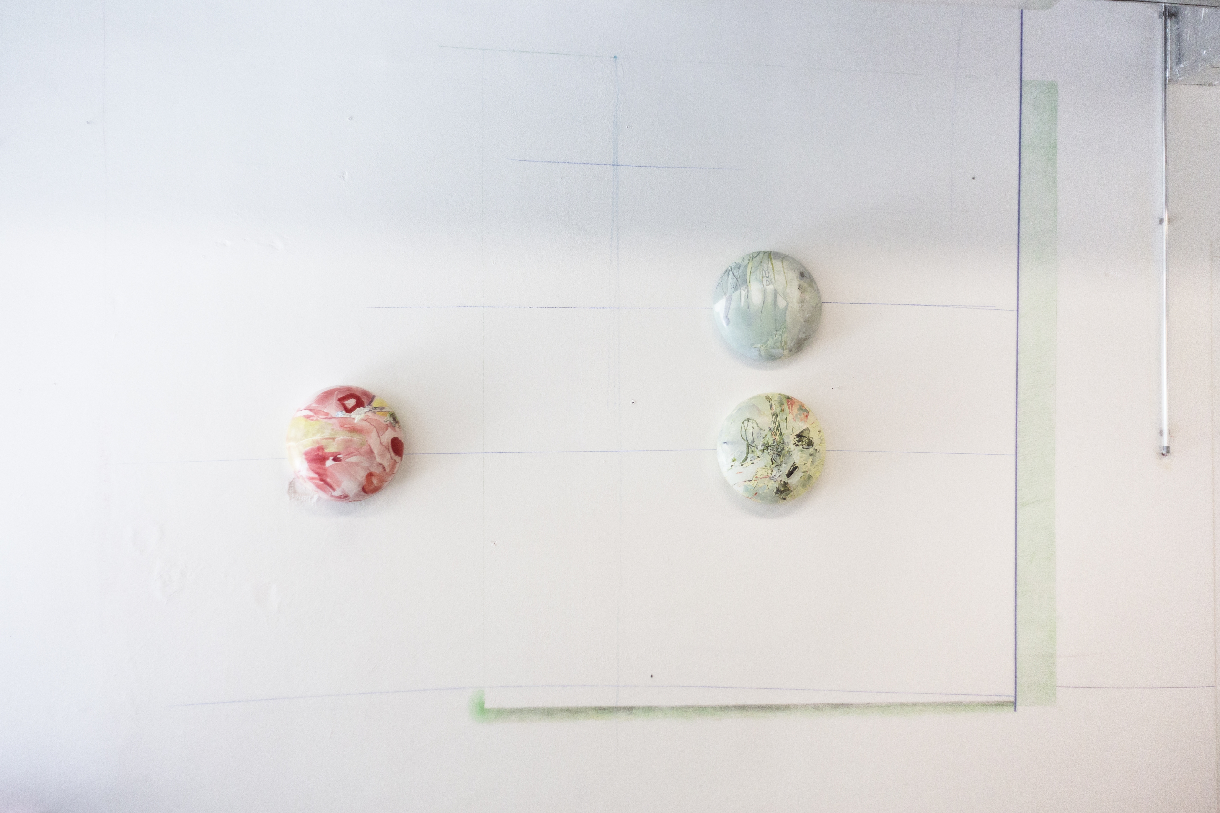 Go dynamic ver.1 Installation of Painted go - oil painted ceramic sculptures @ artist's studio, Zürich 2017 Dimension: c.a. 4 x 3 m