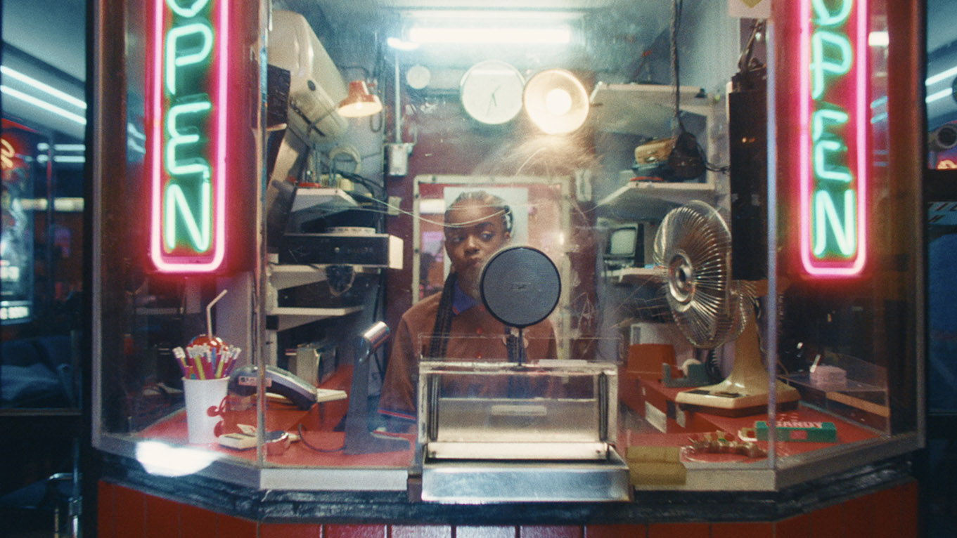  	18/43 	Tory Burch, Lady Luck Director: Luca Venter