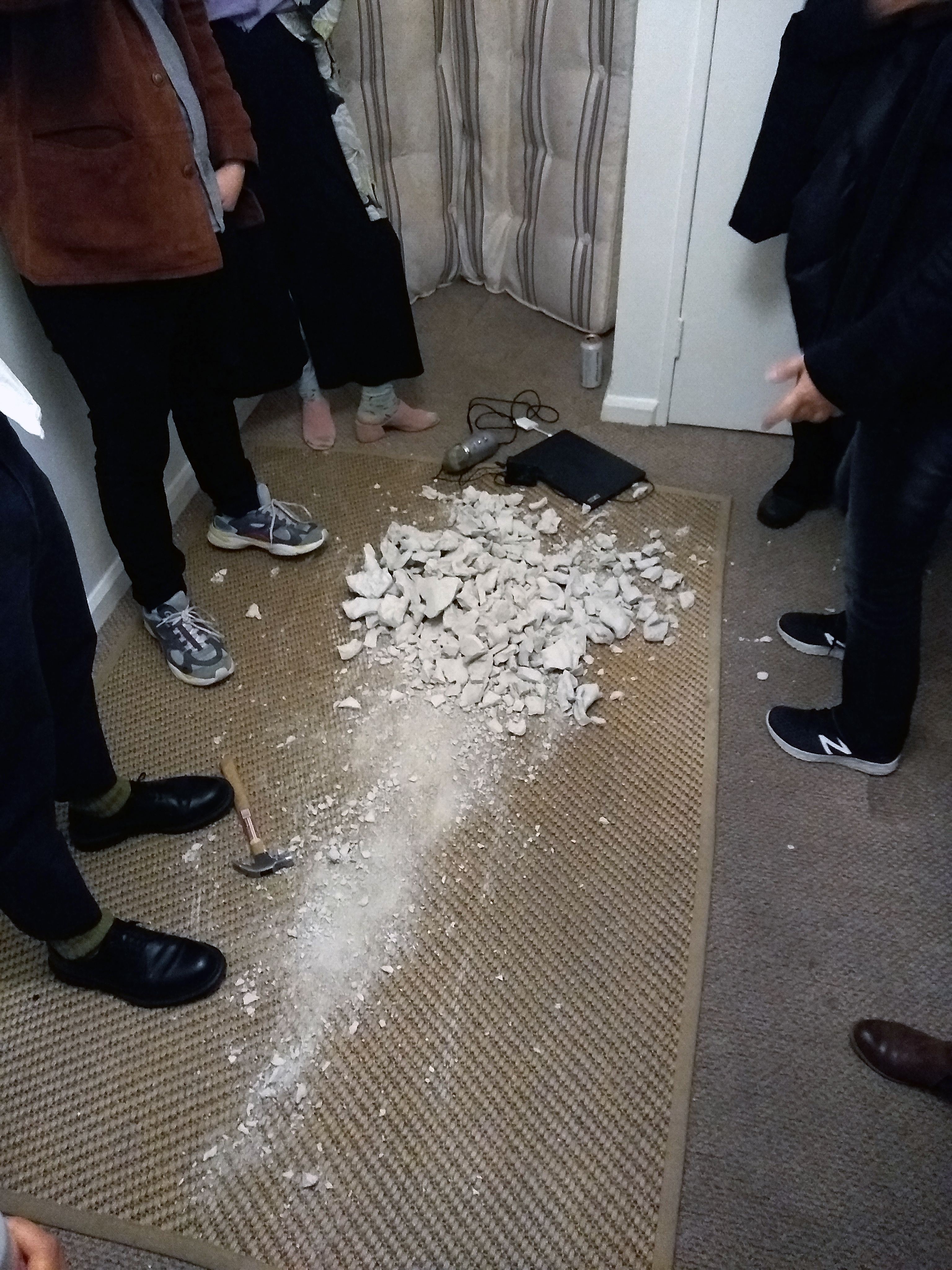 sorry (language is a virus), 193x60cm, 2020, clay, computer, microphone, script. Performance: 14 minutes. post-performance