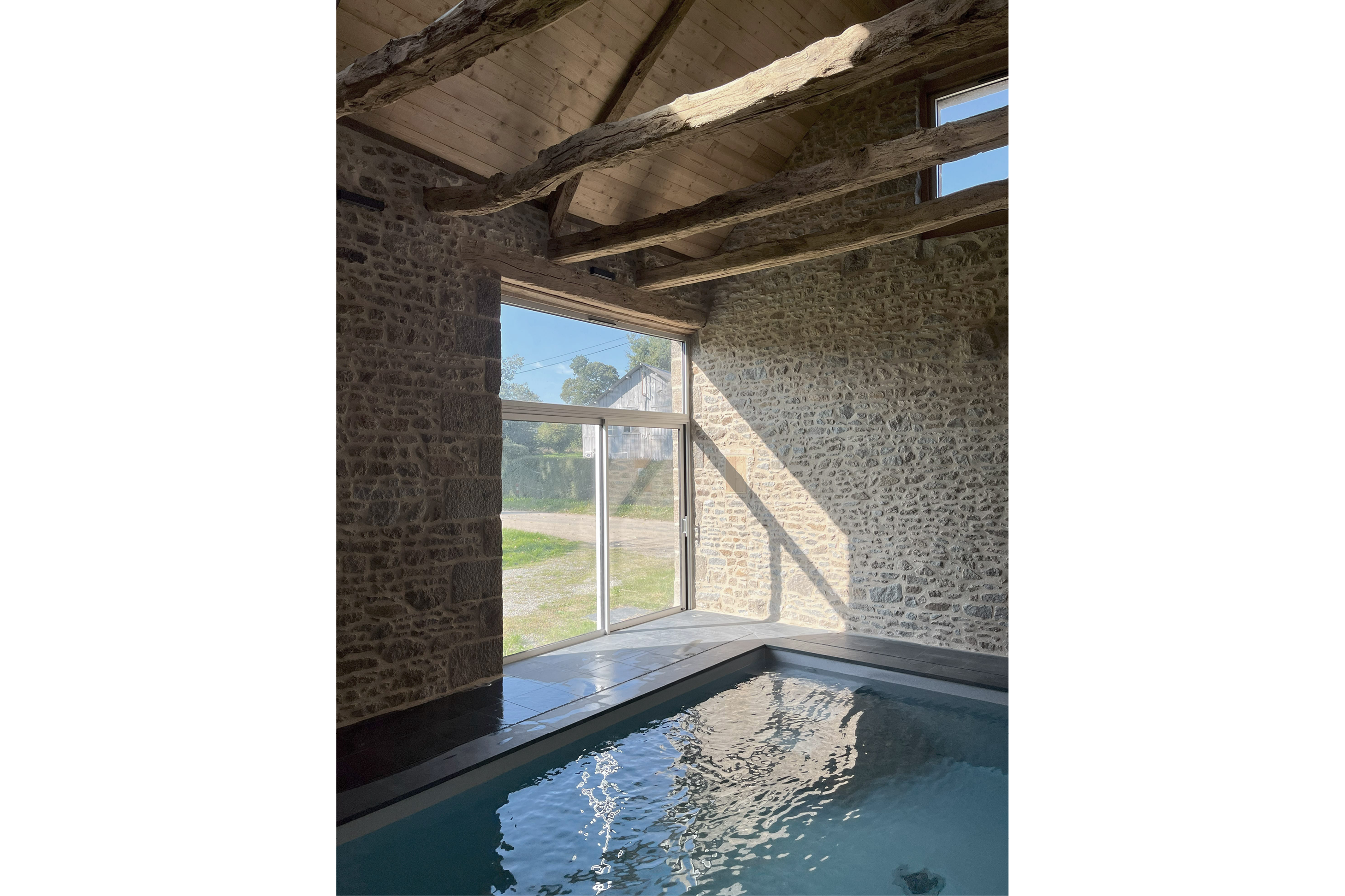 Bassin breton, réhabilitation d'une ancienne grange, Epiniac (35) - 2023 - livré