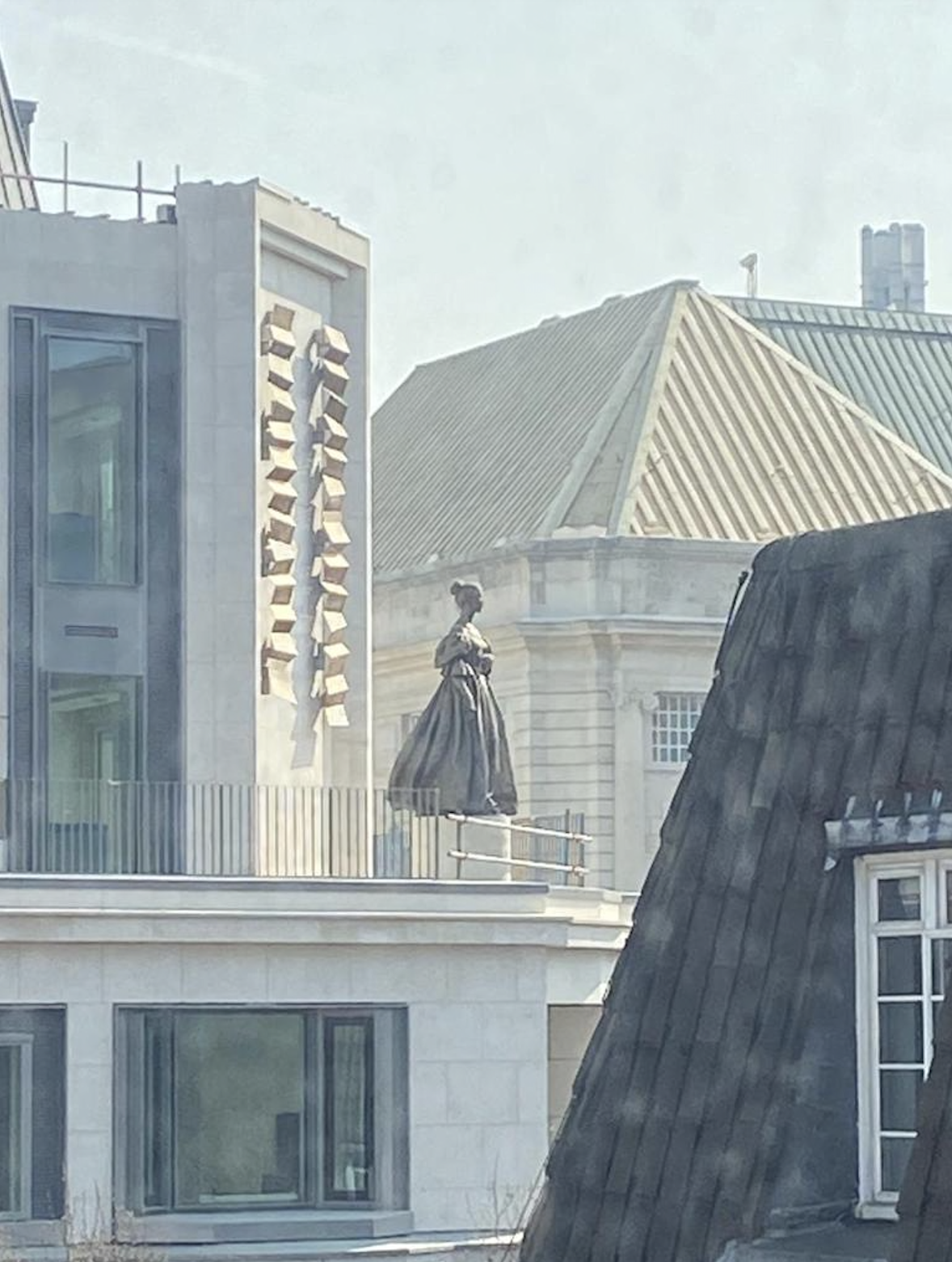 Ada enjoying the sun, Westminster, 2022