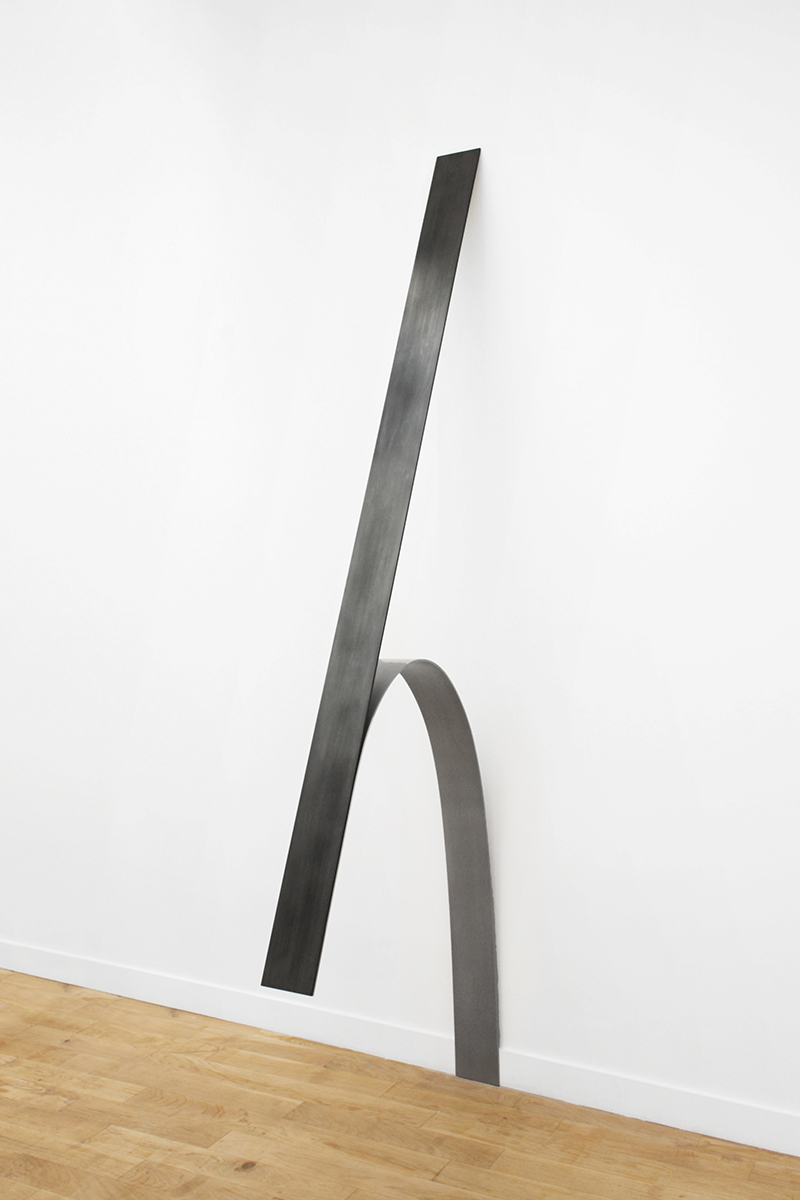 I/U 7, 2022aluminium, 267x80x14cm collaboration avec l'atelier Joël Guillaume