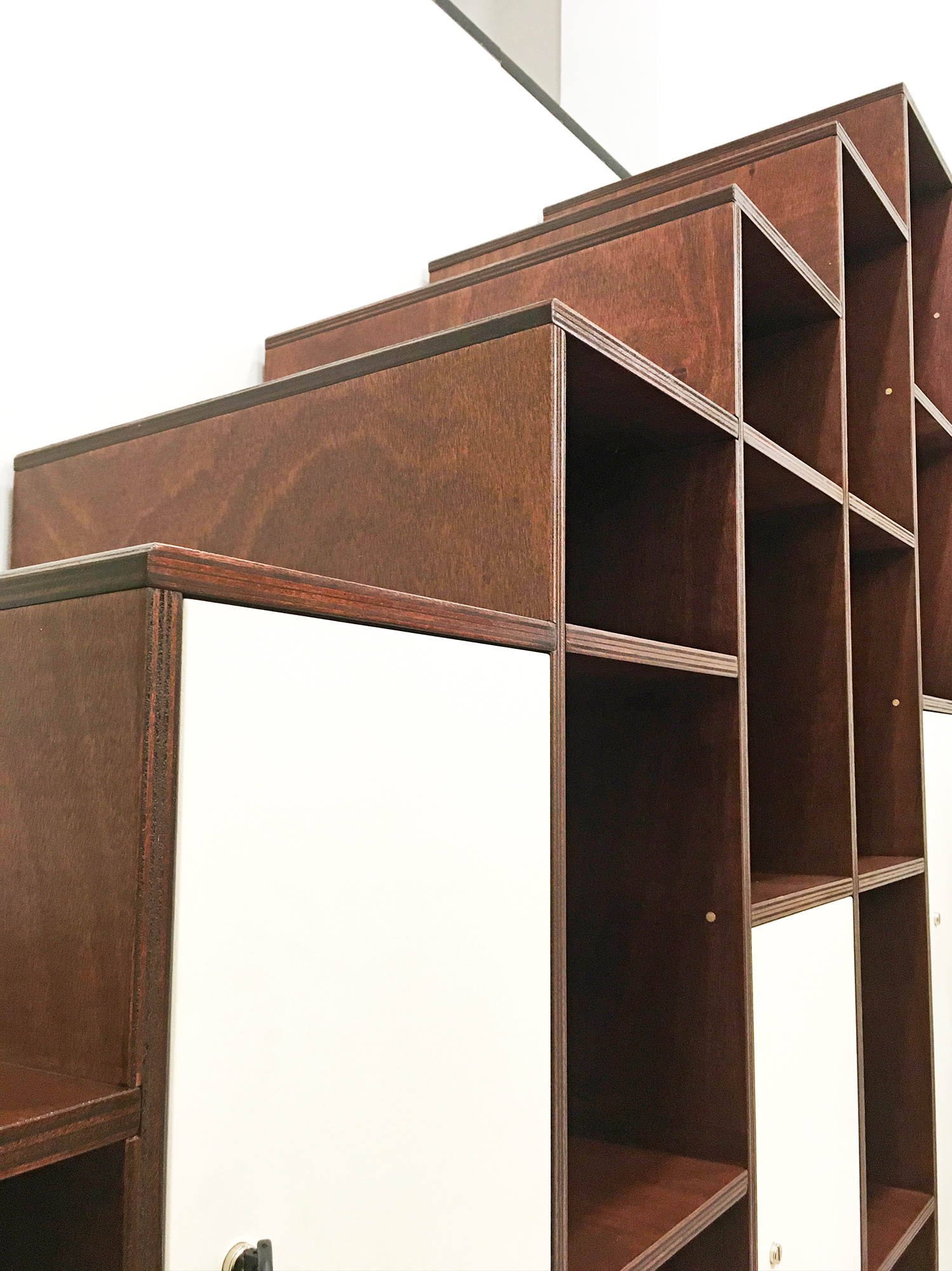 Détail d'un escalier-bibliothèque