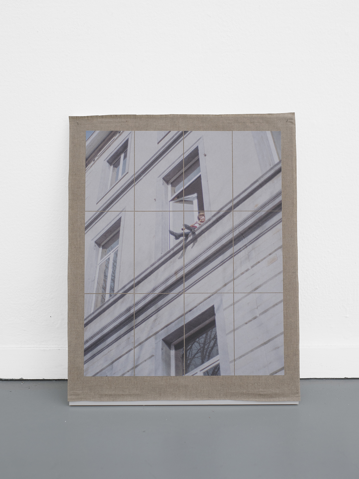 Structures, Window, 2019 58 x 46 cm / 22.8 x 18.1 in. Archival pigment prints on Tosa Shi – 54 gsm, fixed on linen.